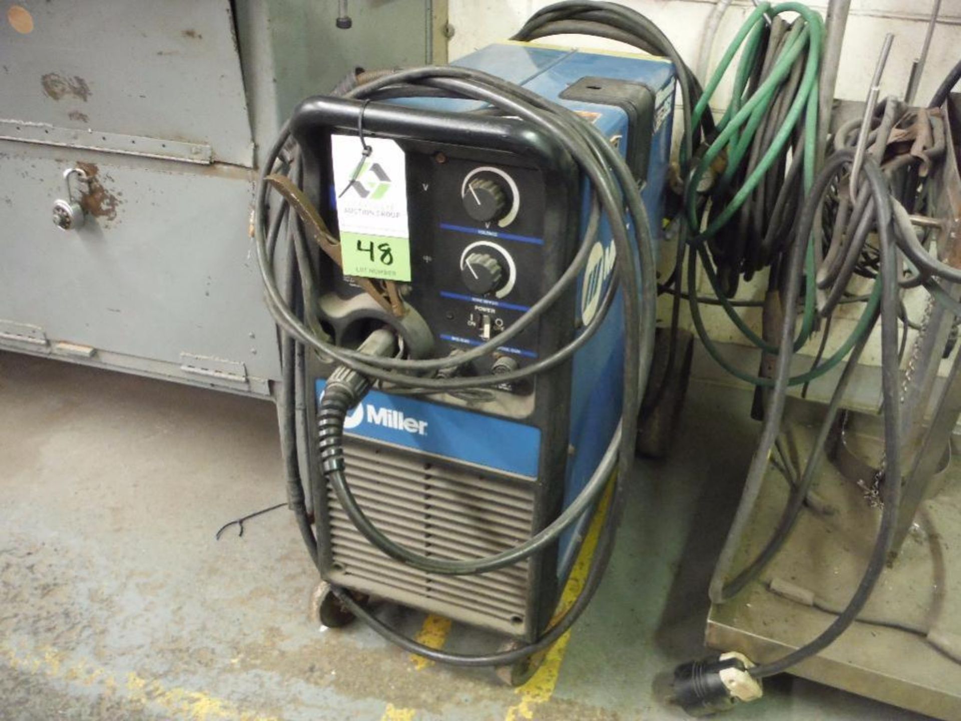 Millermatic 251 wire feed welder, SN LG360214B, 200/230 volt ** Rigging Fee: $50 **