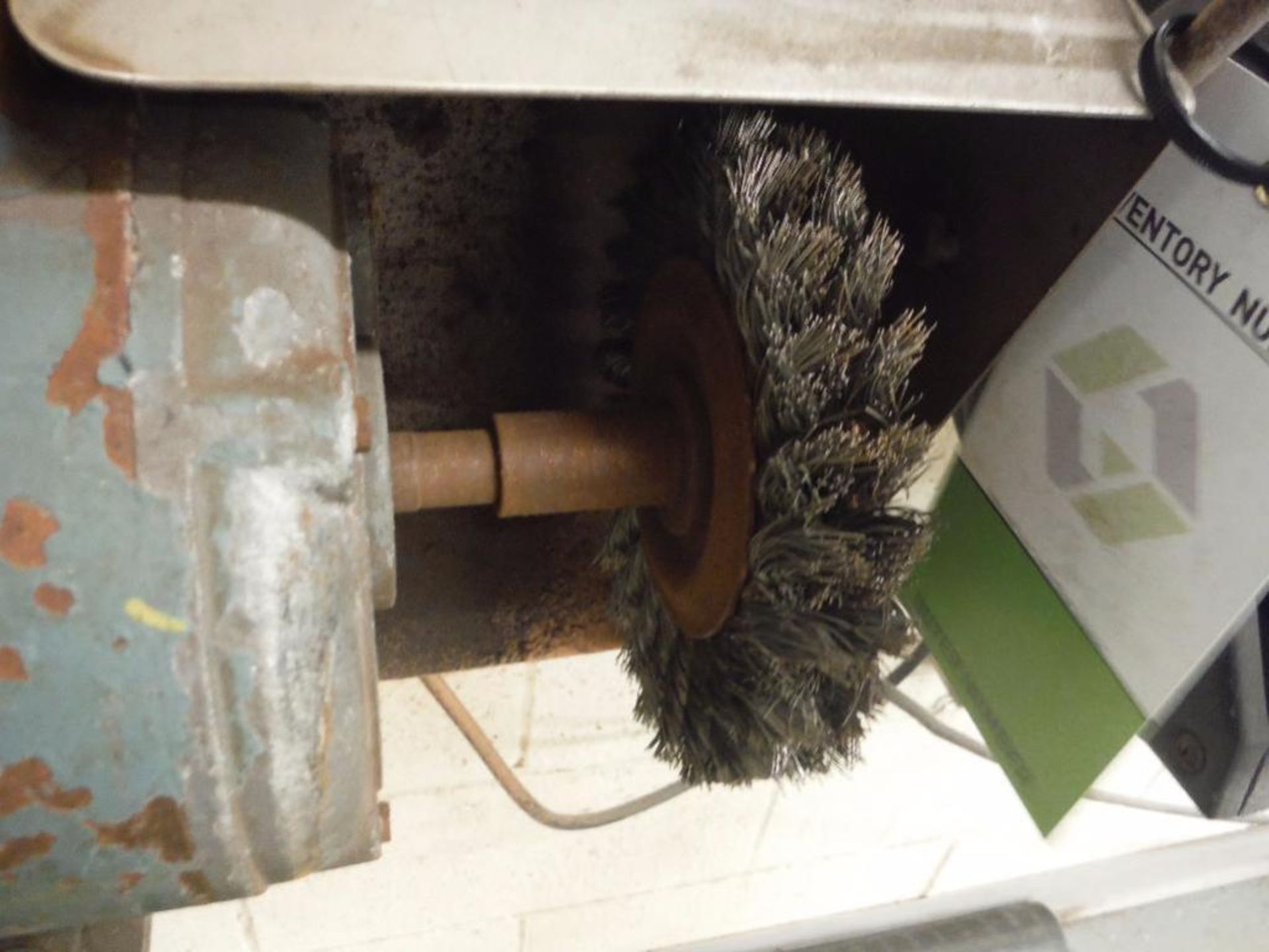 Bench grinder, metal brush and polishing wheel ** Rigging Fee: $15 ** - Image 3 of 4