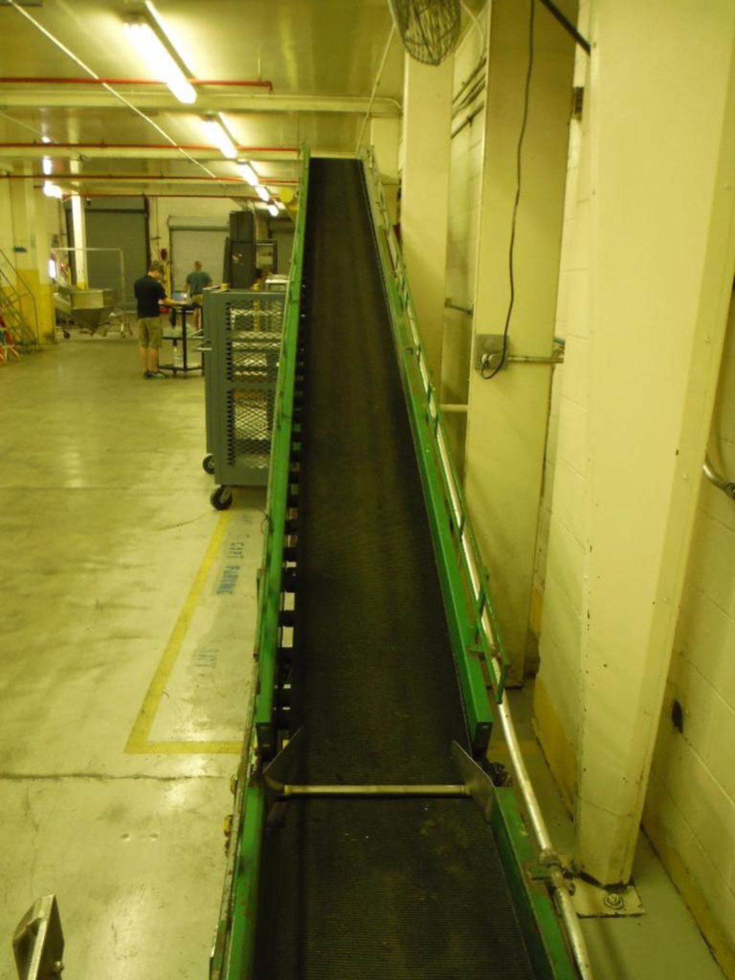 Uniflo rubber belt conveyor with incline, 48 ft. long x 18 in. wide x 18 in. infeed x 102 in. - Image 3 of 8