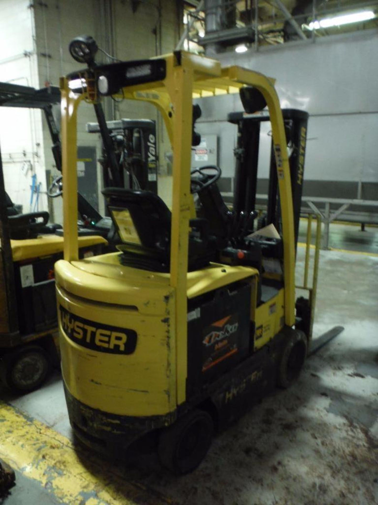 Hyster 36 volt forklift, Model E40XN, SN A269N02069L, 3600 lb. capacity, 187 in. lift height, low - Image 2 of 8