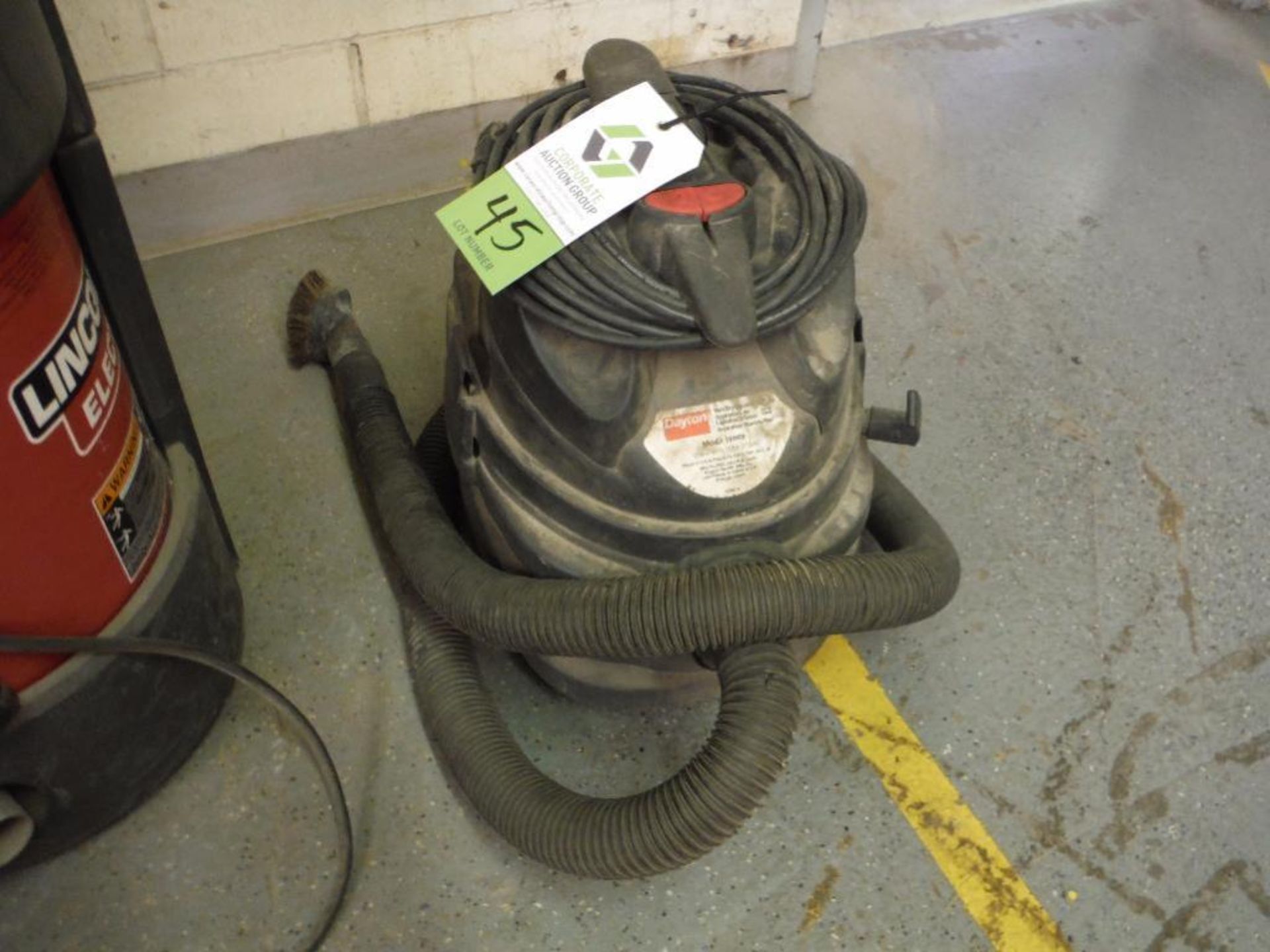 Dayton wet/dry shop vac ** Rigging Fee: $5 **