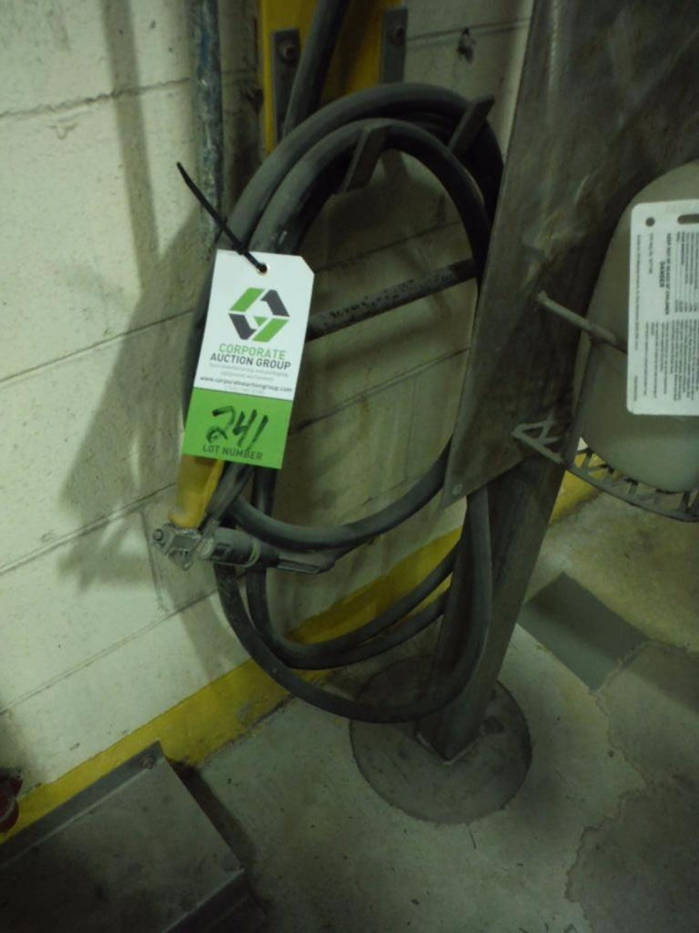 Forklift water de-ionizer ** Rigging Fee: $50 ** - Image 2 of 5