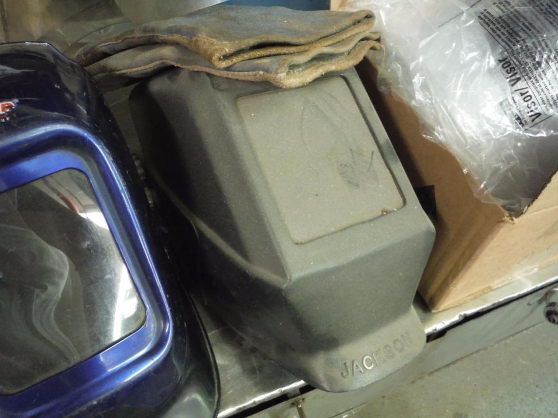 Welding helmets and face shields ** Rigging Fee: $5 ** - Image 5 of 5