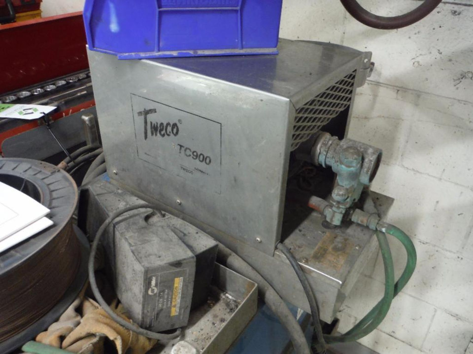 Miller synchro wave 250 AC/DC welder, foot control ** Rigging Fee: $25 ** - Image 8 of 11