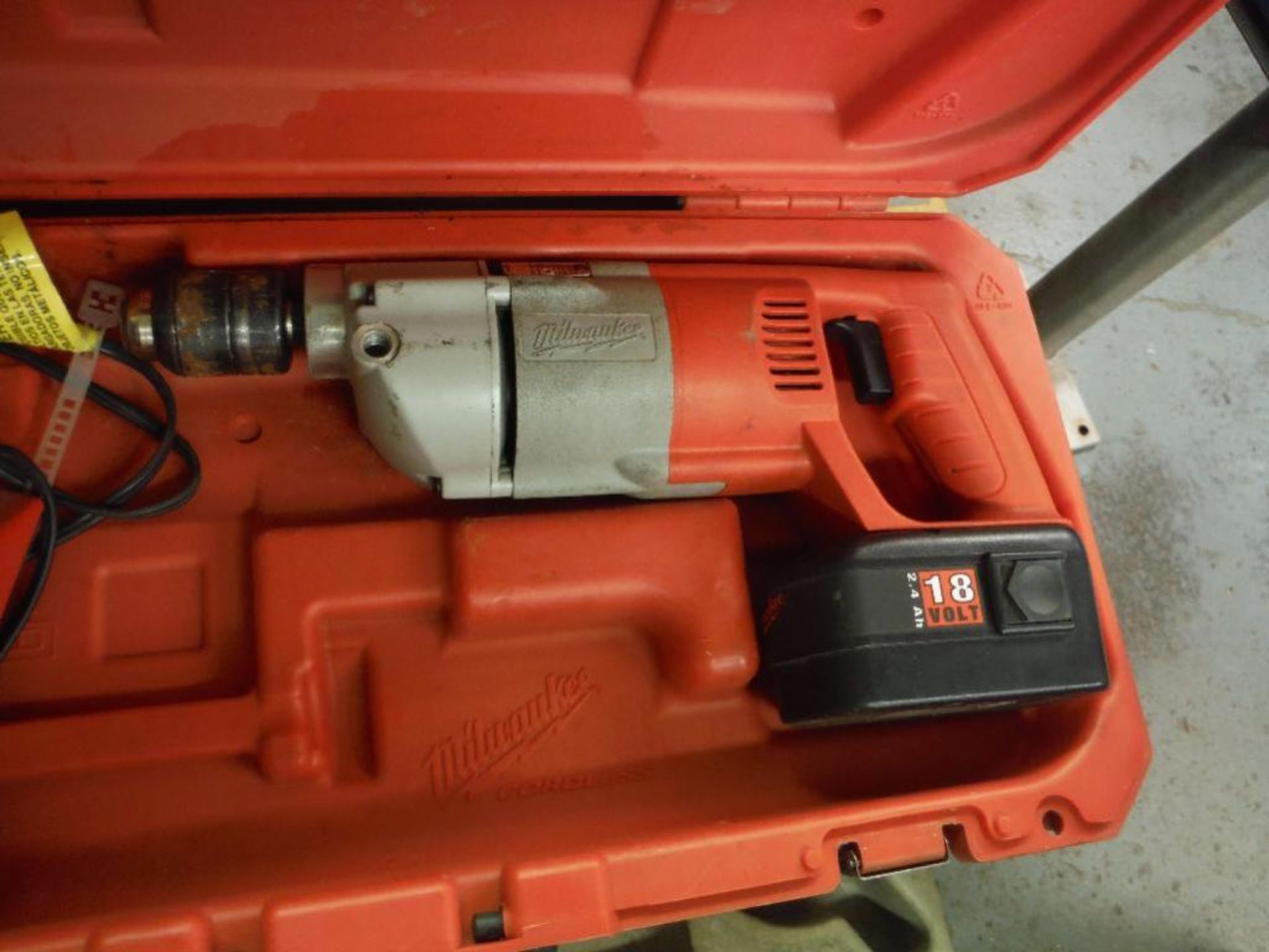 Milwaukee 18 volt cordless 1/2 in. heavy duty drill, 2 batteries, charger, plastic case ** Rigging - Image 2 of 4