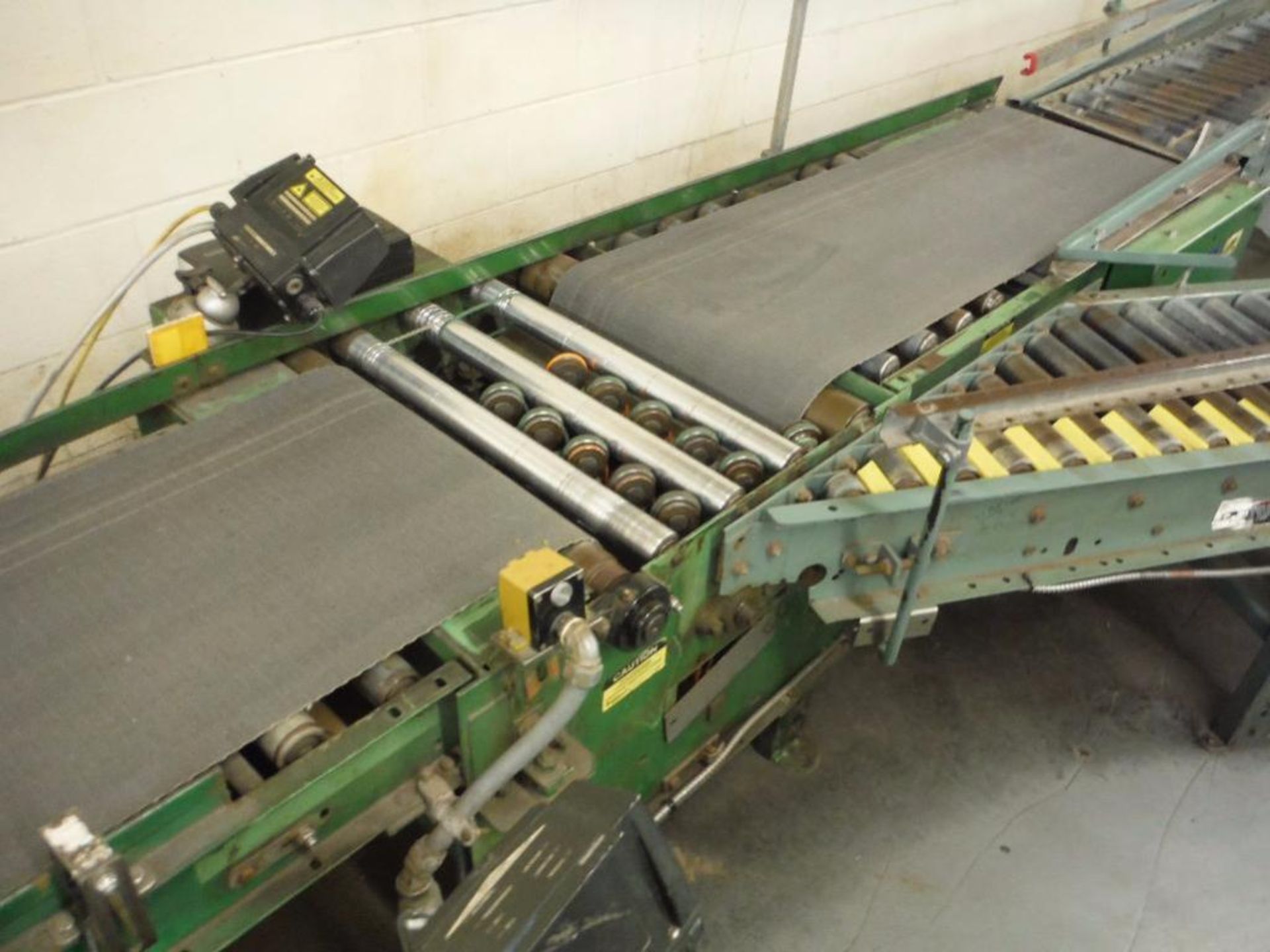 Uniflo rubber belt conveyor, 32 ft. long x 18 in. wide, with (3) 45 degree power turners, with - Image 9 of 11