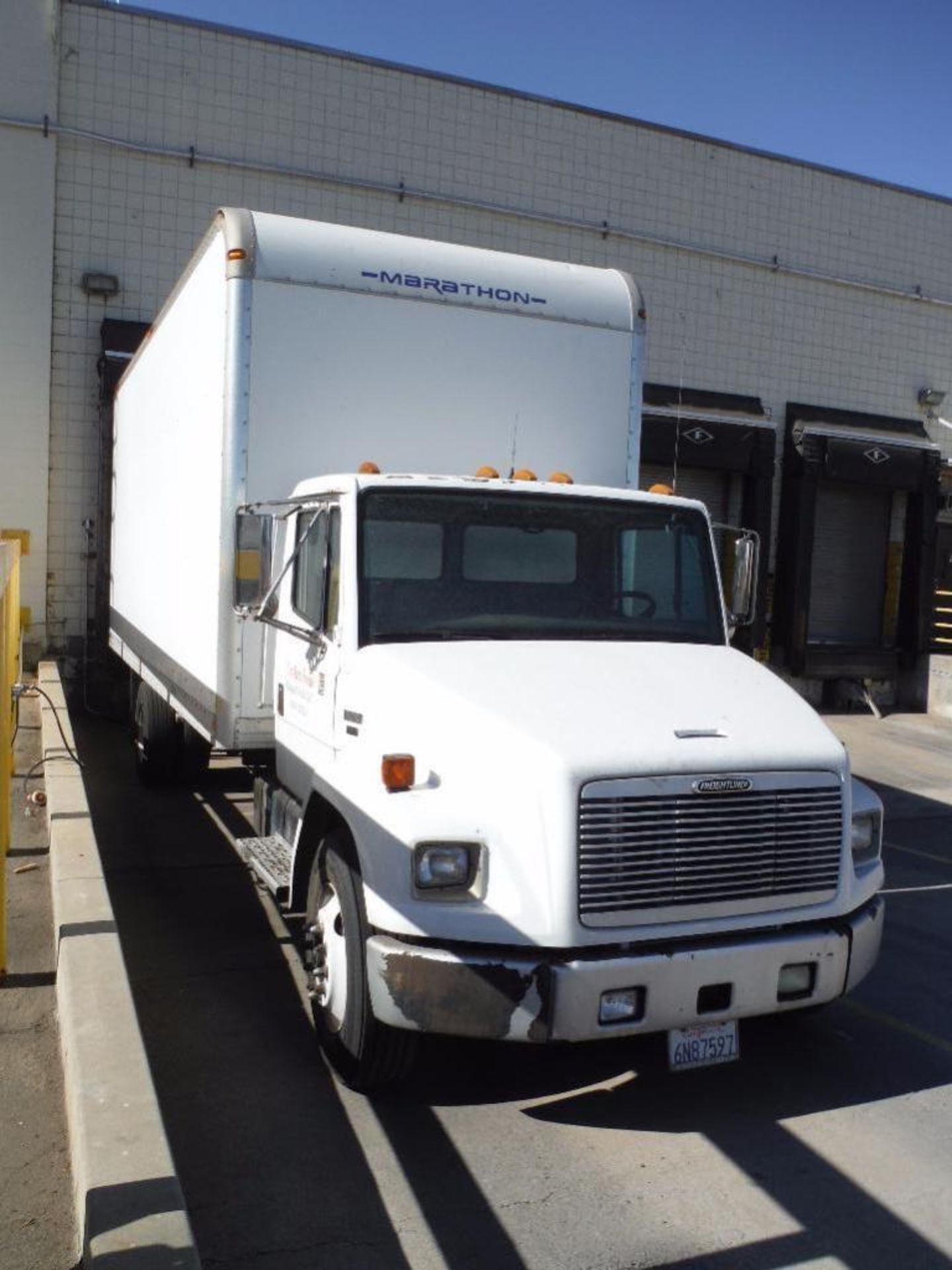 2001 Freightliner FL70 single axle delivery truck, 93,504 miles, automatic transmission, 2001 - Image 3 of 28