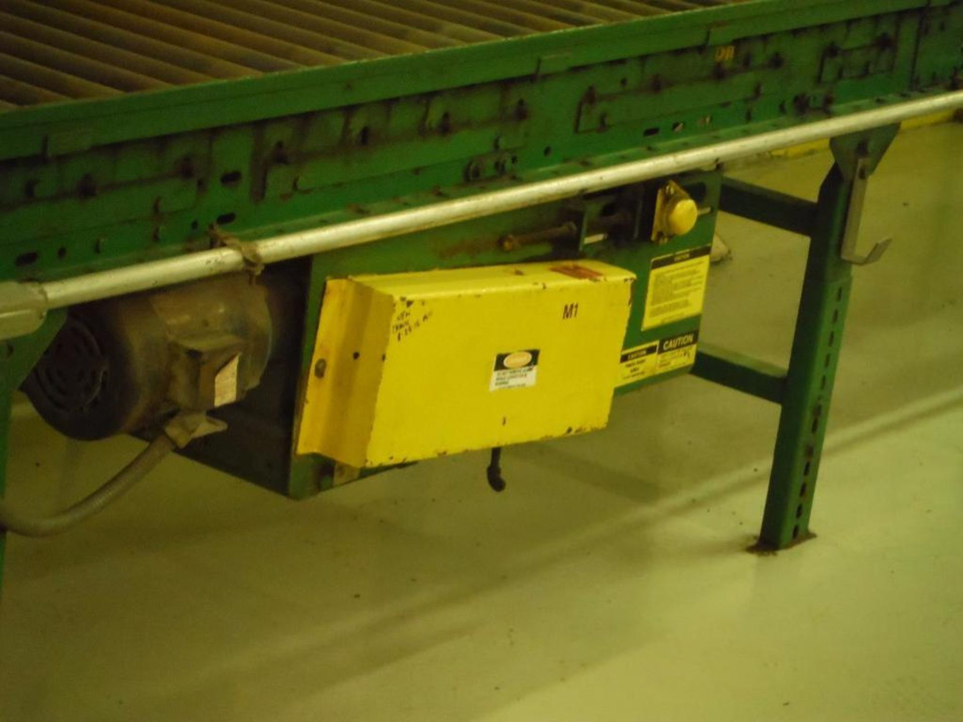 Uniflo 360 degree accumulation and packoff powered roller conveyor, 72 ft. of straight, (4) 90 - Image 5 of 7