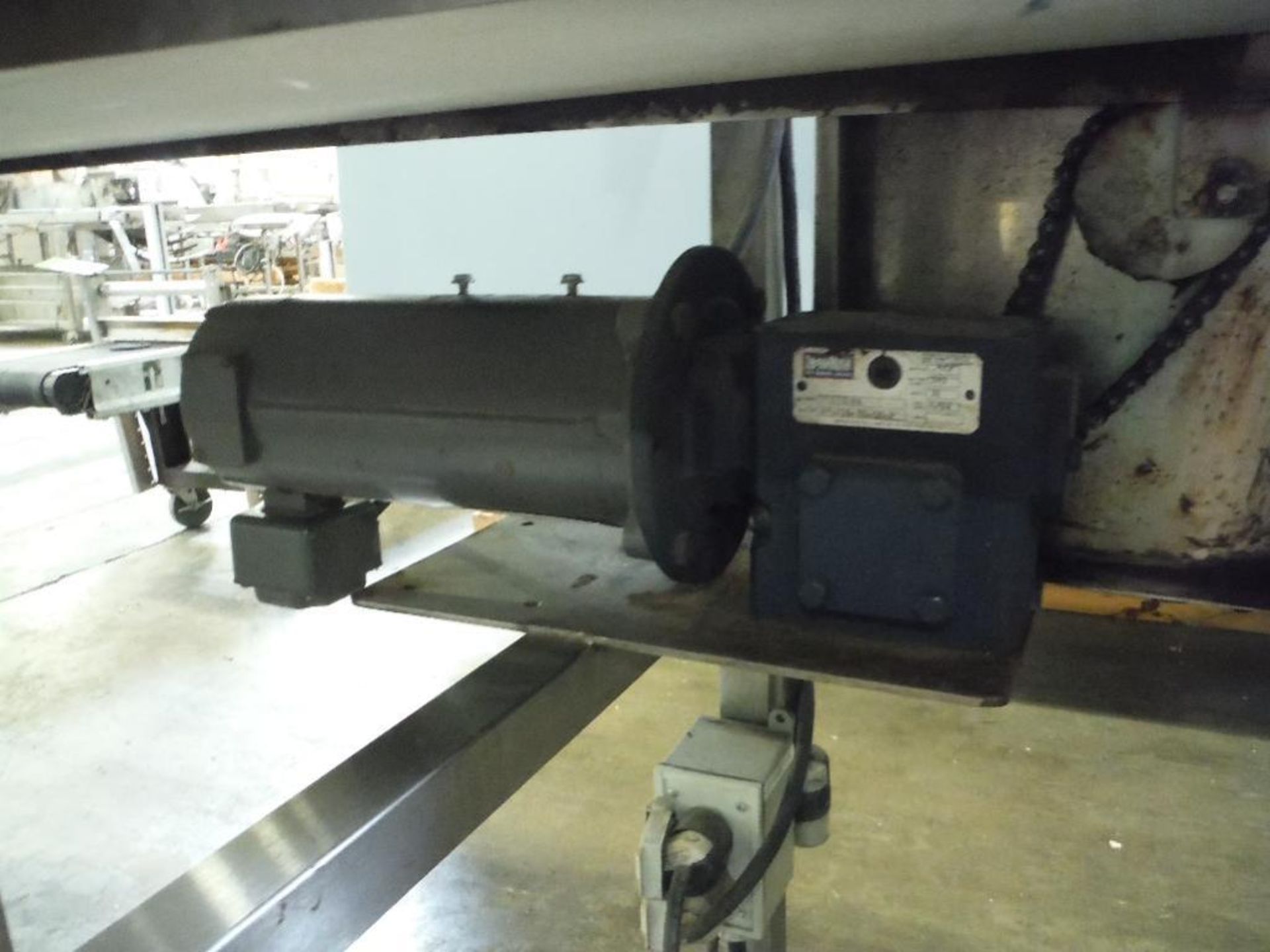 SS conveyor, 82 in. long x 12 in. wide x 38 in. tall, inspection light, motor and drive, on casters - Image 5 of 6