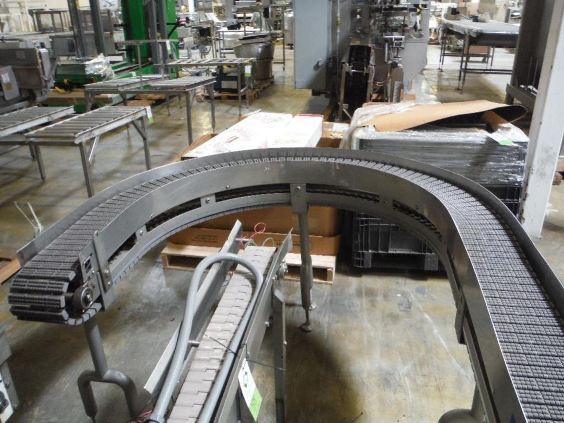 Kofab 180 degree conveyor, Model 2100-603, accumulation belt, 150 in. long straight, 180 degree turn - Image 4 of 7