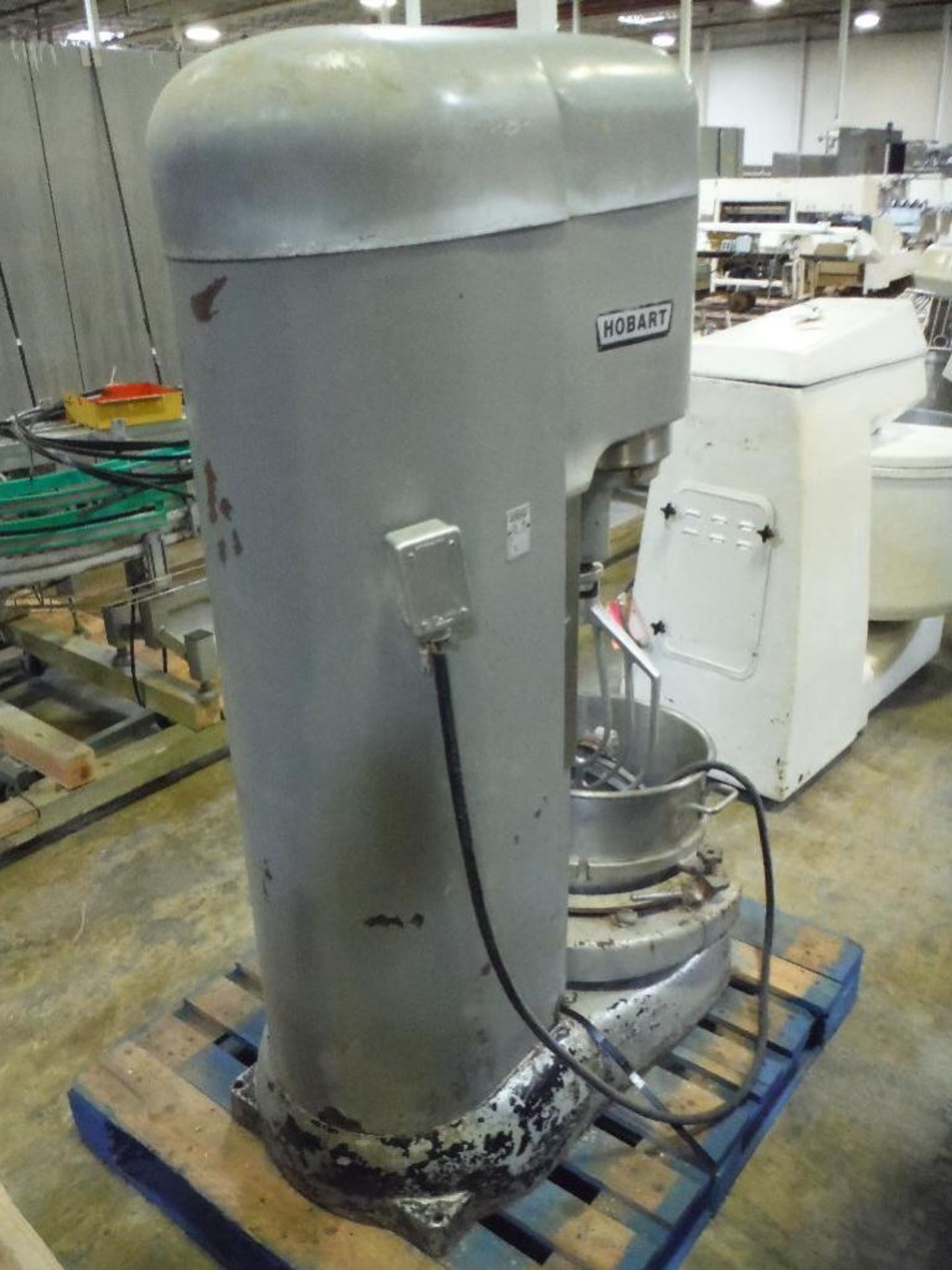 Hobart 80 qt mixer, Model M-802, SN 11-149-700, with paddle and SS bowl, bowl dolly ** Rigging Fee: - Image 6 of 8