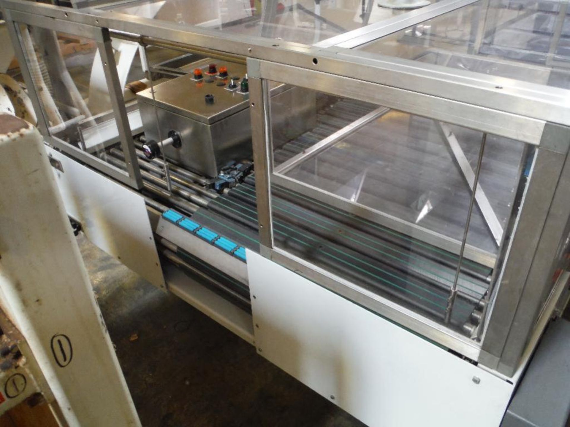 2007 Sidel combiner conveyor, Model TDC0018, SN 904835-SMMM0327, 98 in. long x 66 in. wide, with con - Image 3 of 11