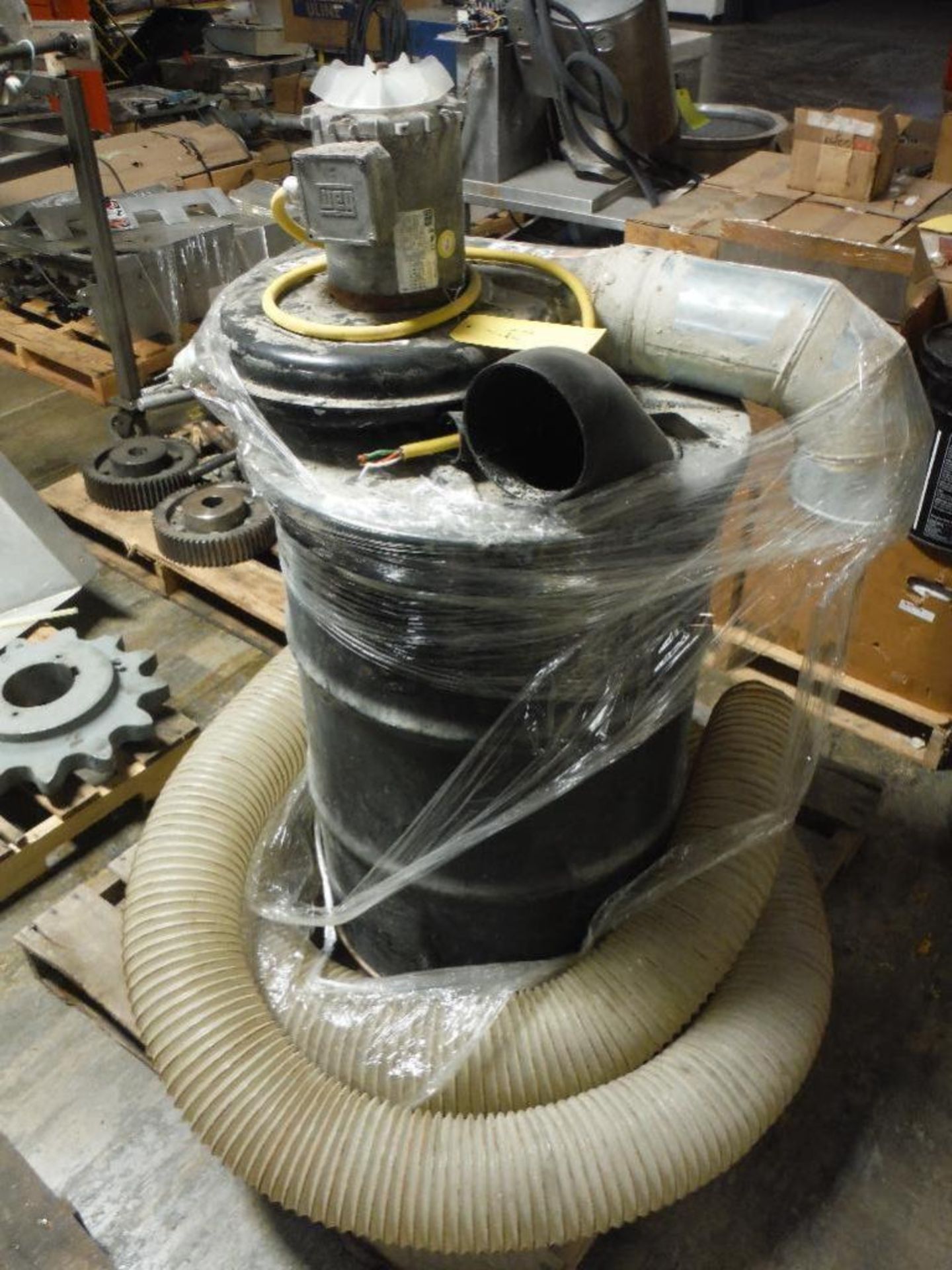 Cincinnati fan barrel vacuum, Model 200S/T3, SN 1010302-2, 3 ph. ** Rigging Fee: $25 **