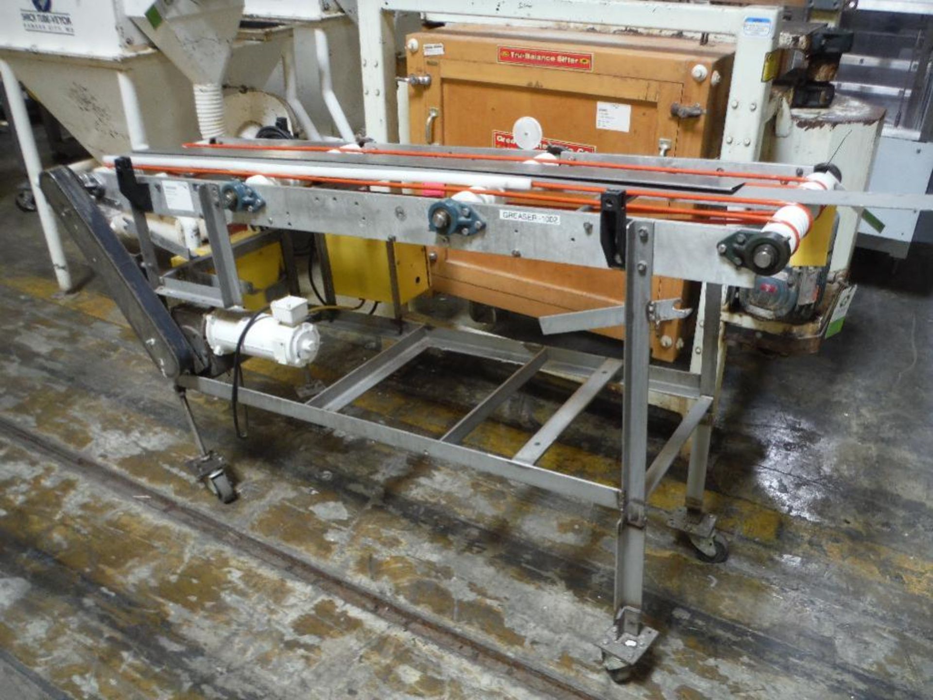 Aluminum frame pan greaser conveyor, rubber band belt, 76 in. long x 18 in. wide x 40 in. tall, moto