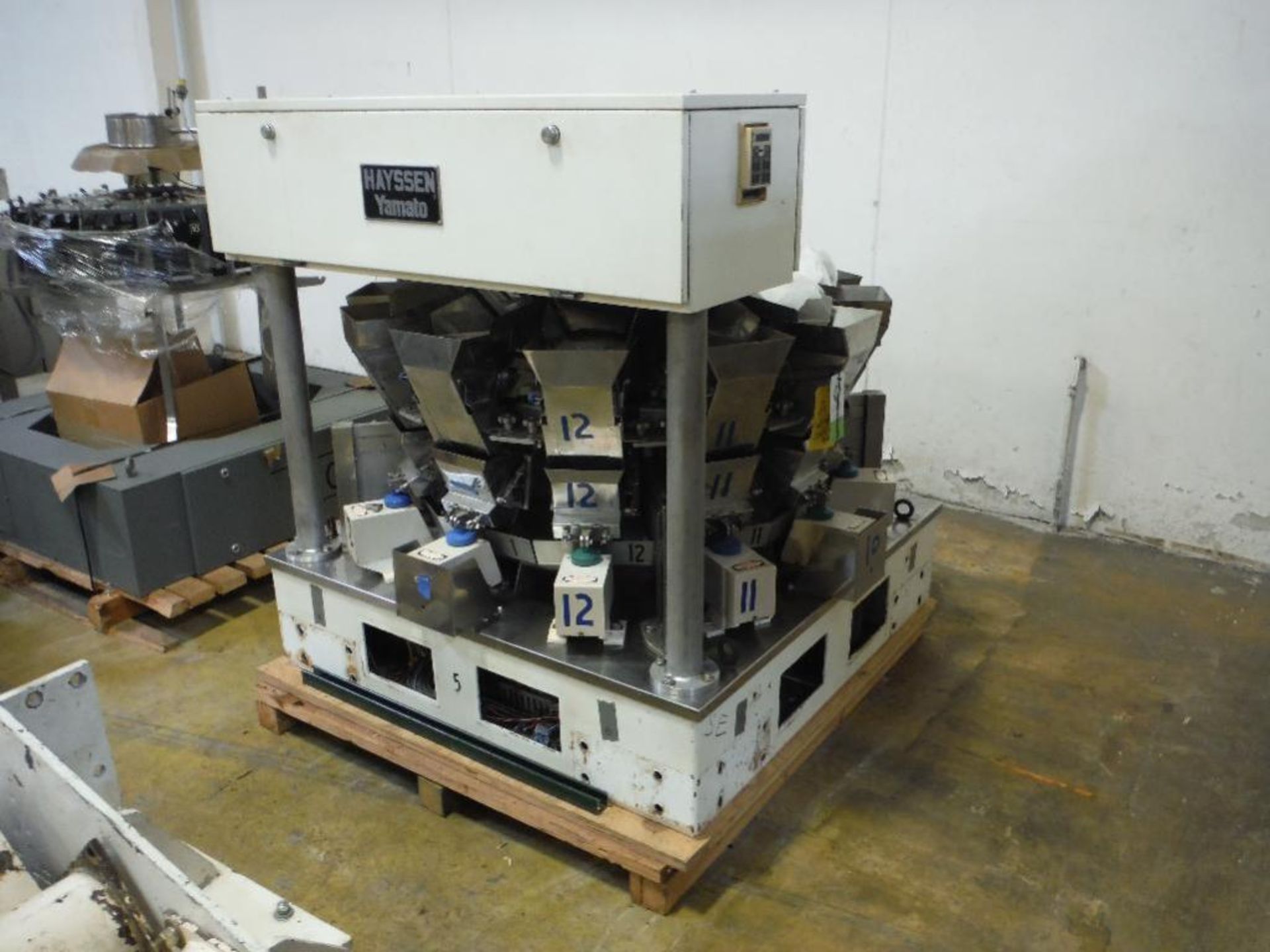 1983 Hayssen Yamato 12 head rotary scale, Model ADW221R, SN 83282, 14g to 500g range, with legs ** R