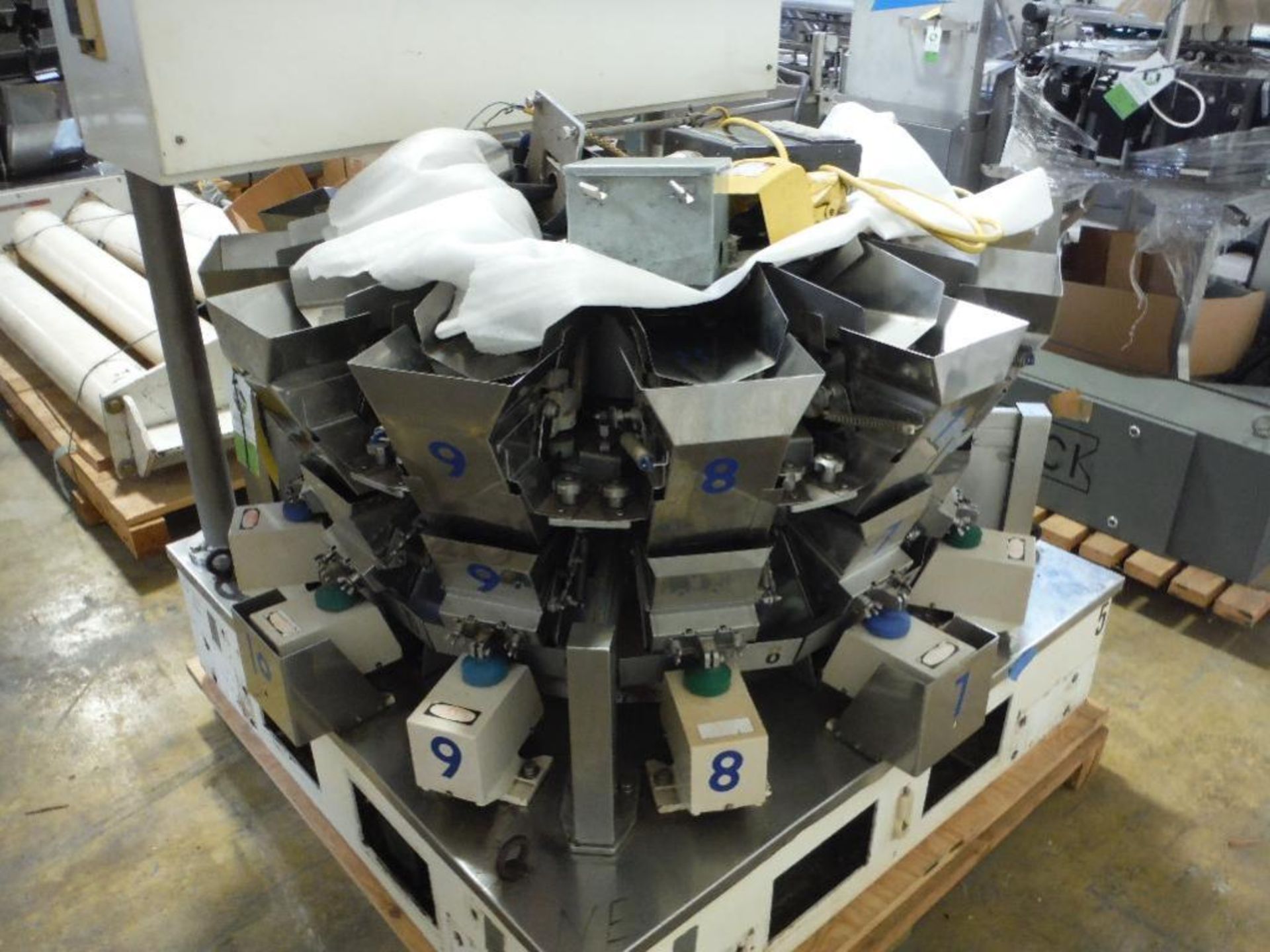 1983 Hayssen Yamato 12 head rotary scale, Model ADW221R, SN 83282, 14g to 500g range, with legs ** R - Image 2 of 10