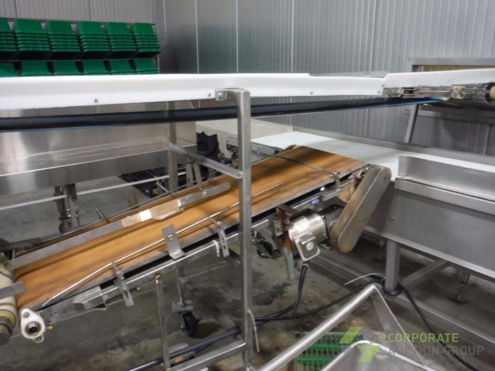 SS packoff conveyor, 21 ft. long, (4) conveyors, SS washdown motors, on wheels ** Rigging Fee: $ 100 - Image 5 of 9