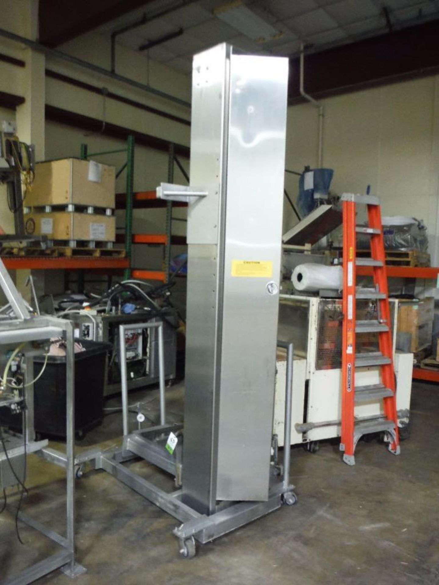 MTC SS bowl lift, Model HLC-2, SN 622262, 113 in. lift, capacity 800 lbs. ** Rigging Fee: $ 200** (L