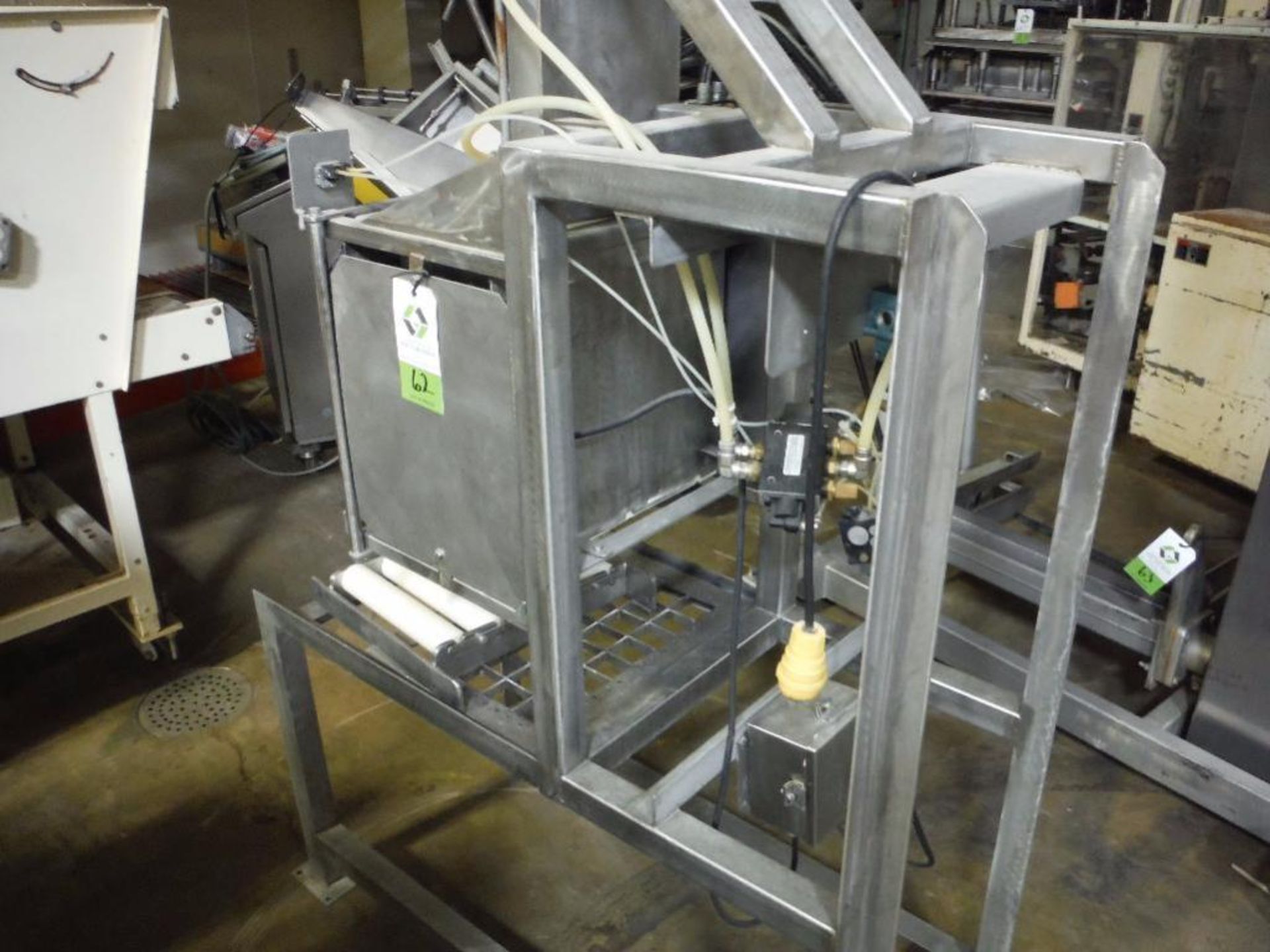 Pneumatic SS cheese cuber ** Rigging Fee: $ 100** (Located in: Marshall, MN) - Image 3 of 5