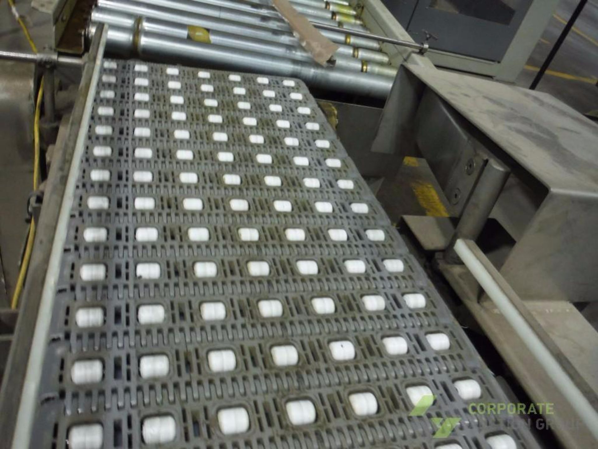 SS accumulation conveyor, 70 in. long x 14 in. wide, motor and drive ** Rigging Fee: $ 150** (Locate - Image 5 of 6