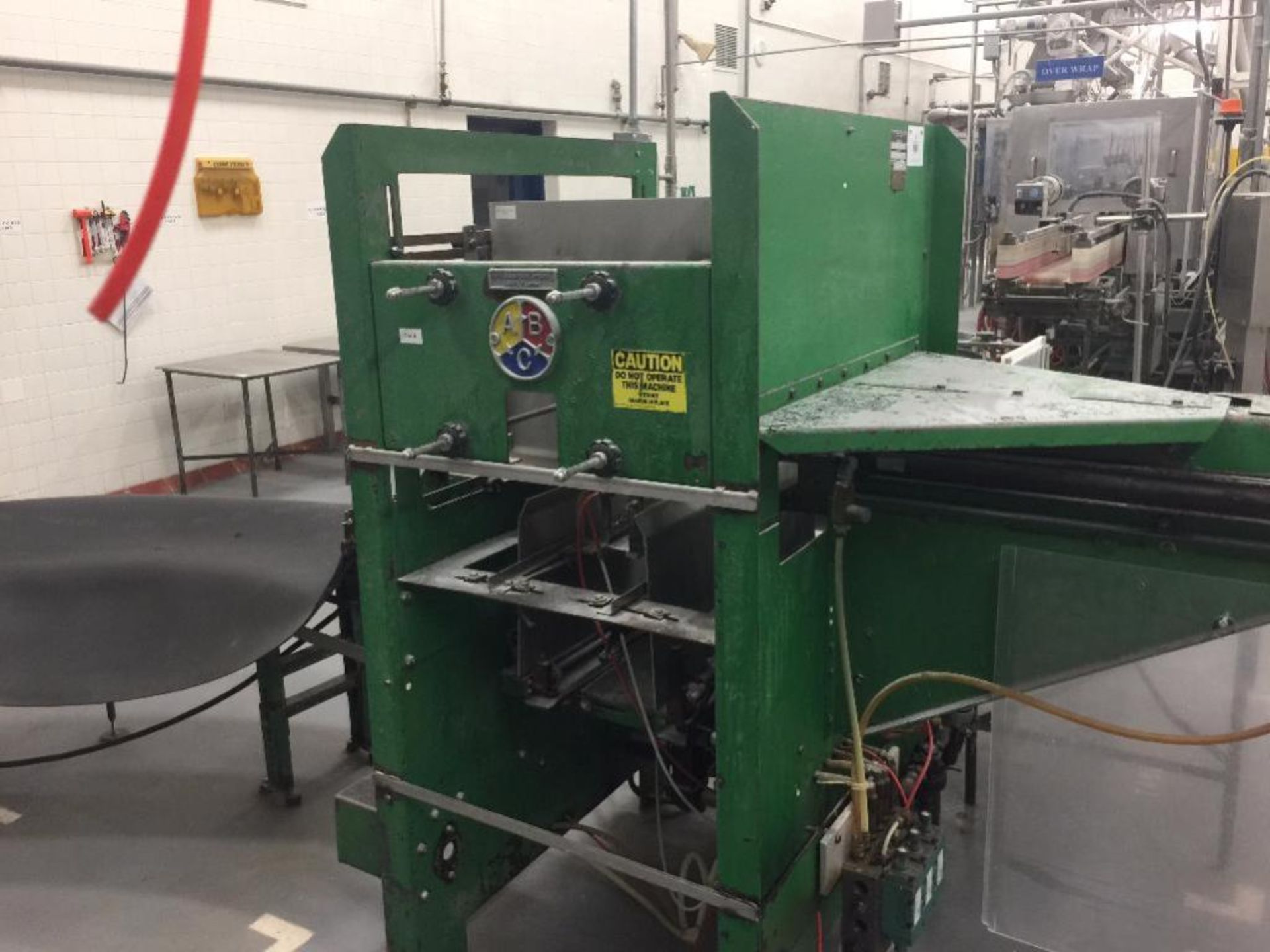 ABC case packer, model ST179617112, 12 in wide infeed. ** Rigging Fee: $ 600 ** (Located in: Manawa, - Image 4 of 4