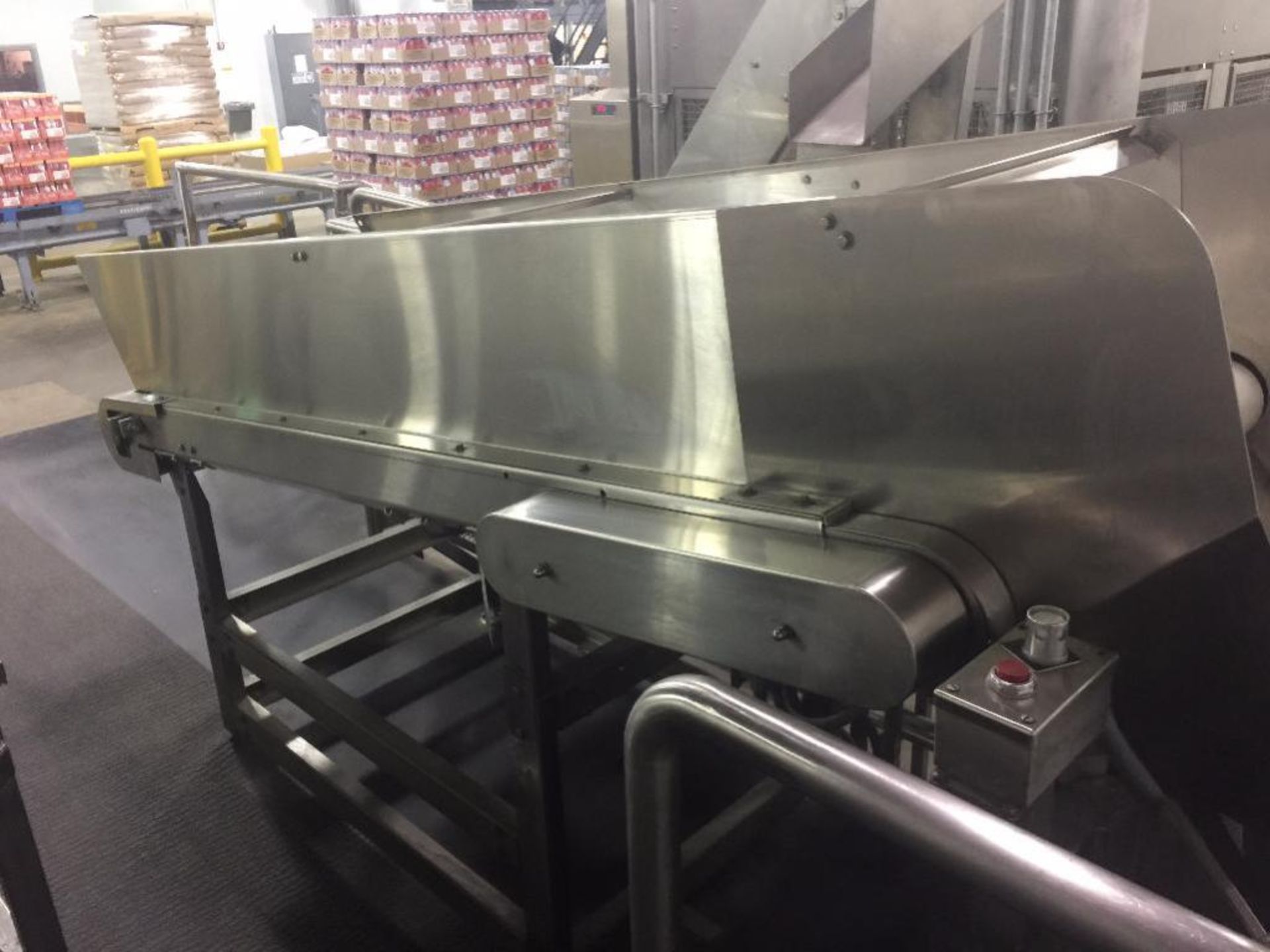 Incline conveyor with hopper, conveyor 80 in. long x 30 in. wide x 32 in. infeed x 48 in. discharge