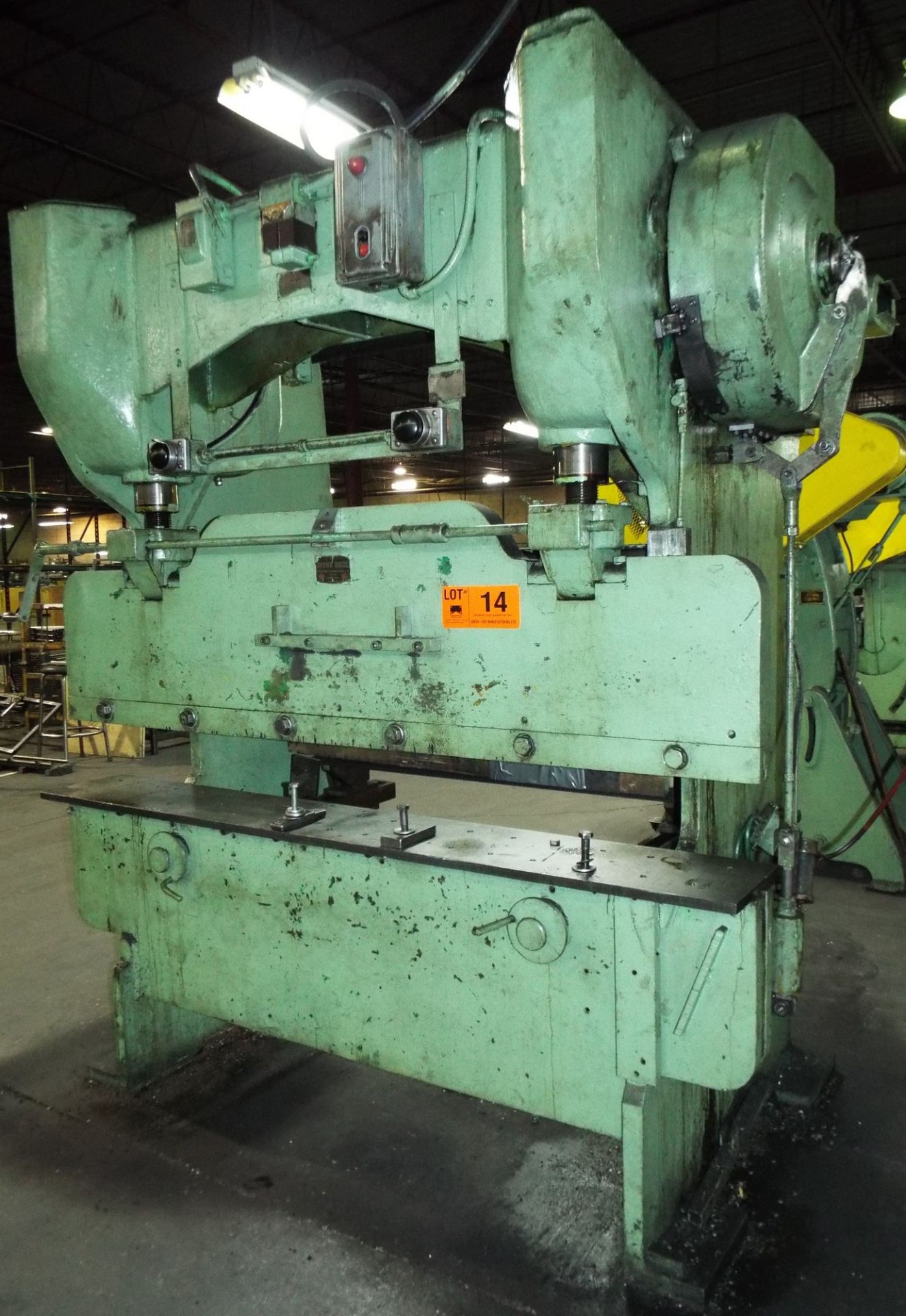 CHICAGO 4L6 MECHANICAL PRESS BRAKE WITH 55 TON X 6' CAPACITY, 3" RAM ADJUSTMENT, FRONT OPERATED