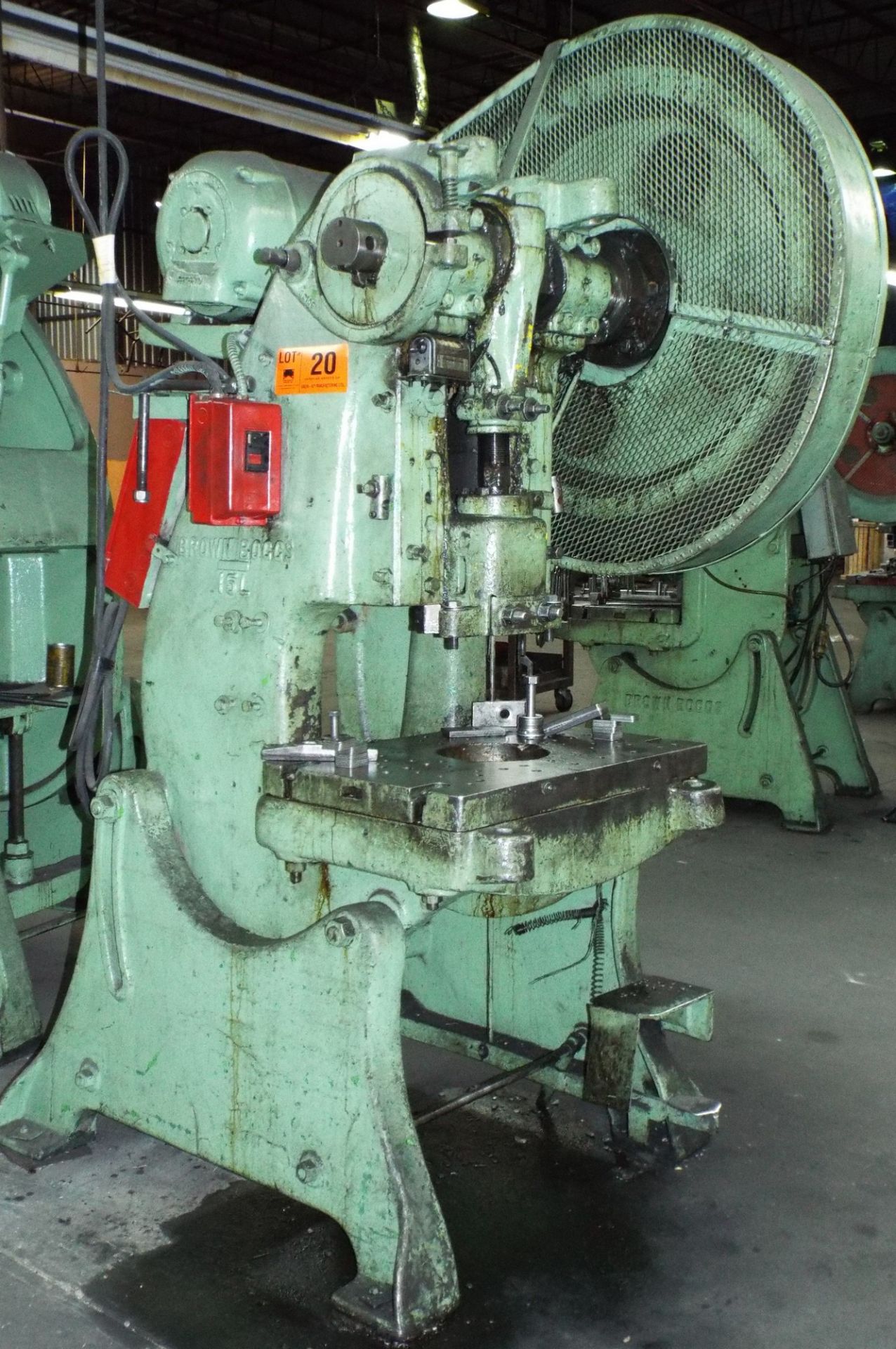 BROWN BOGGS 15LW OBI PUNCH PRESS WITH 40 TON CAPACITY, 2.5" STROKE, 2.5" RAM ADJUSTMENT, 105 SPM,