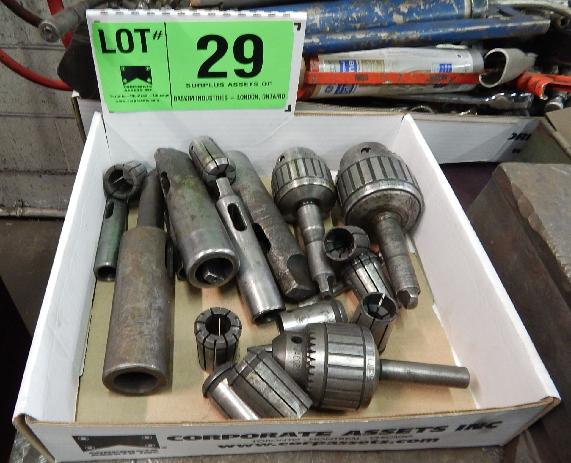 LOT/ DRILL CHUCKS, COLLETS AND TOOL SLEEVES