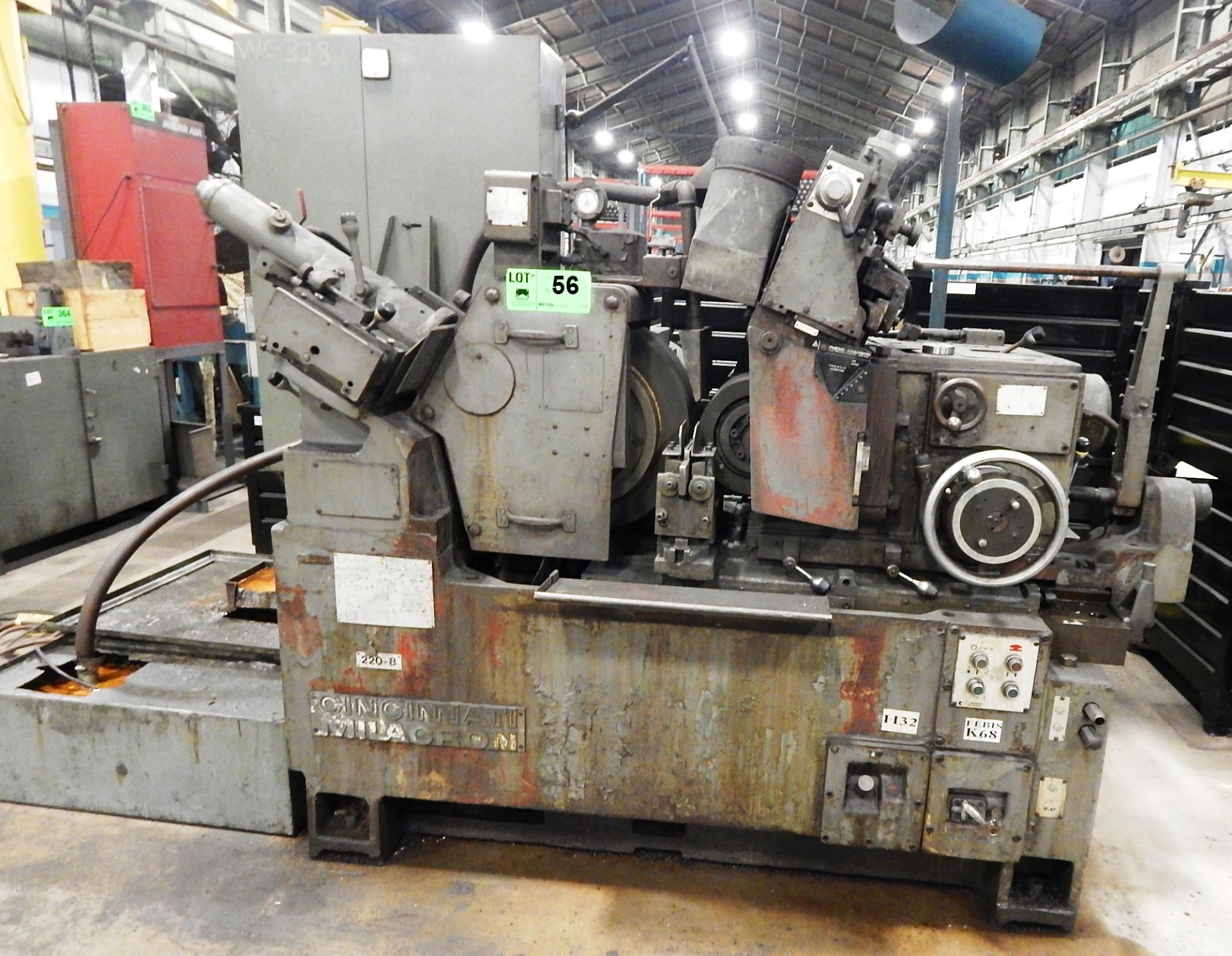 CINCINNATI MILACRON 220-8 CENTER LESS GRINDER WITH 3" MAX GRINDING CAPACITY, 24" MAIN GRINDING