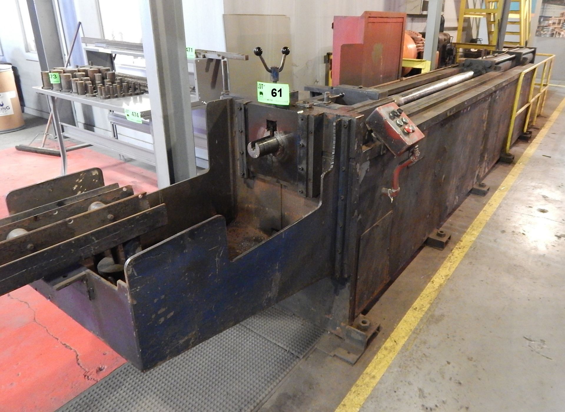 SUNDSTRAND HDE 20-93 HORIZONTAL HYDRAULIC BROACH WITH 2" CAP, 94" STROKE, S/N 1 6976 (CI) (LOCATED