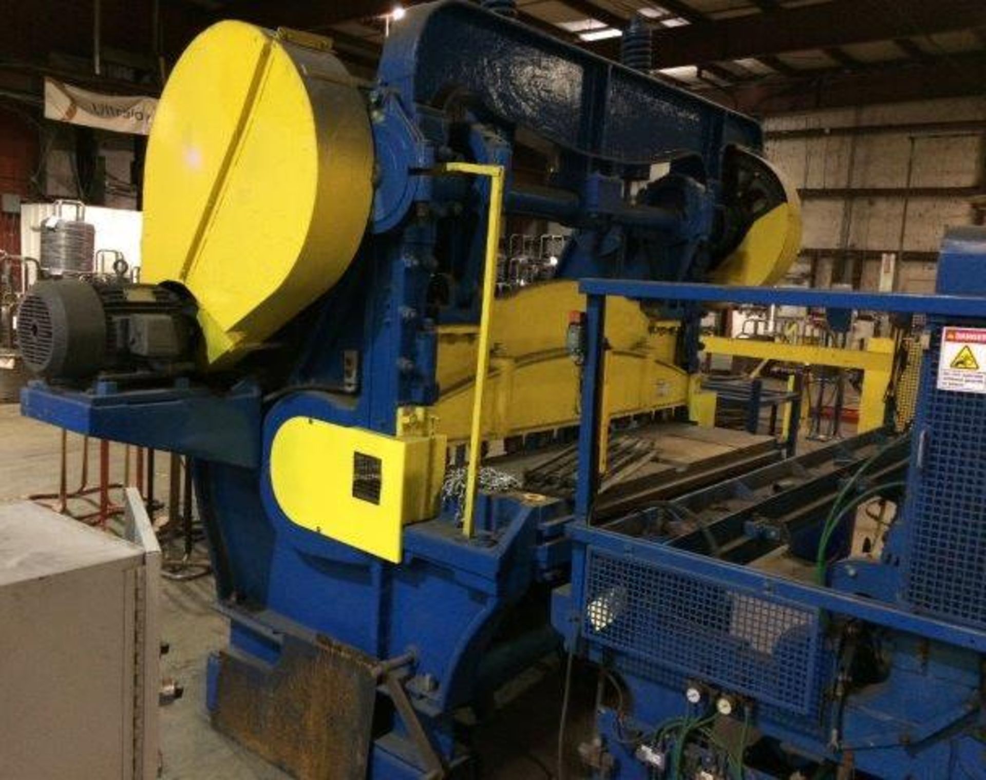 MFG UNKNOWN MECHANICAL SHEAR WITH 1/4" CAPACITY, S/N N/A (LOCATED IN MO) (CI)