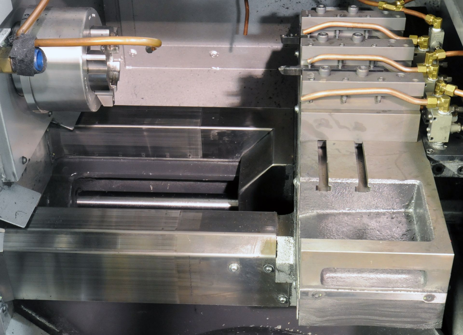 AMADA (12/2011) G06 GANG TYPE CNC HIGH PRECISION MACHINING CELLS WITH FANUC 21I-TB CNC CONTROL, 11. - Image 2 of 4