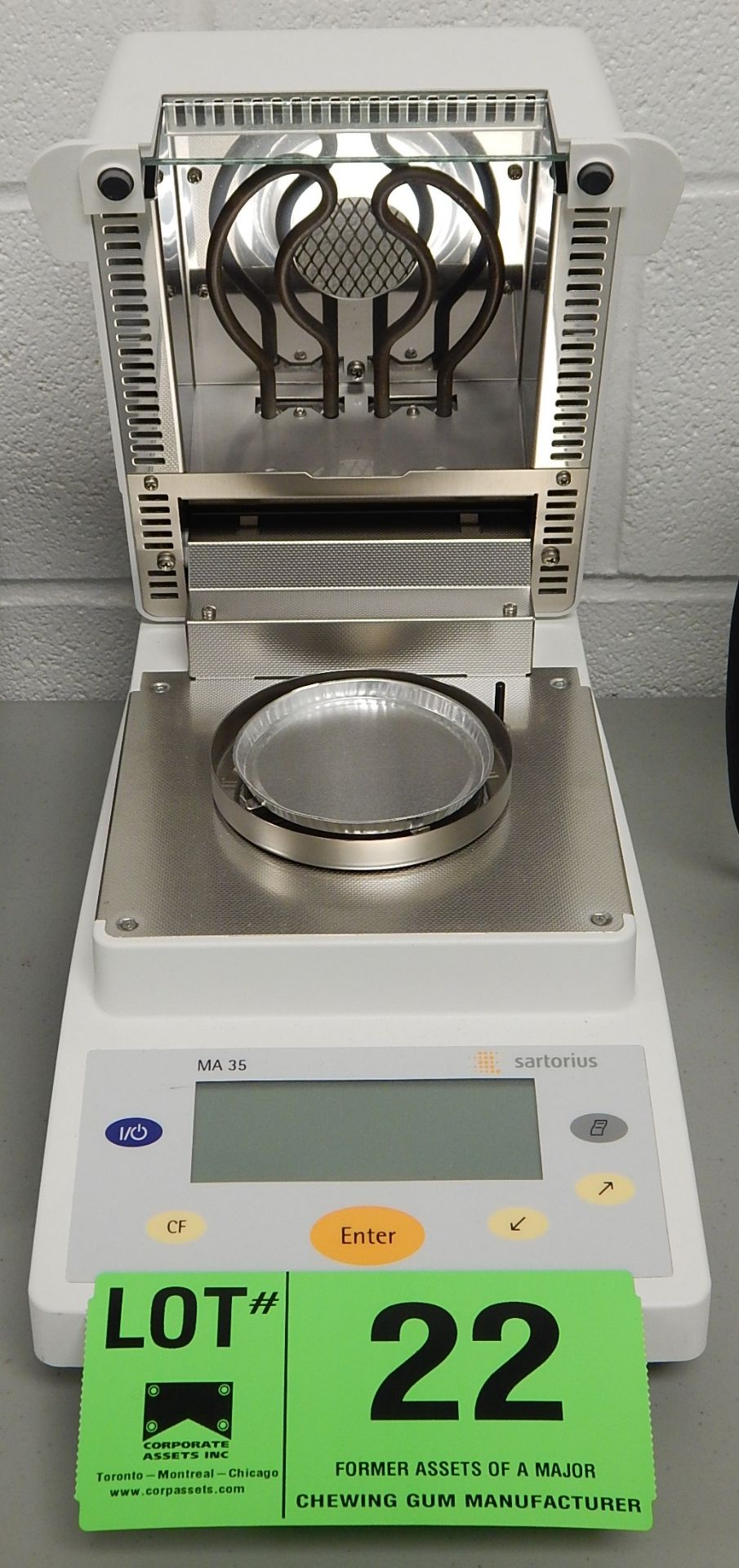 SARTORIUS ENCLOSED LABORATORY SCALE