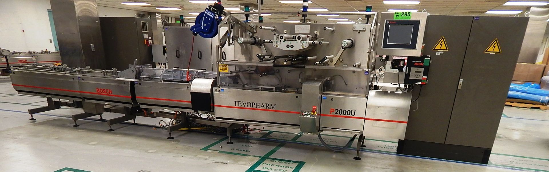 BOSCH TEVOPHARM (2004) P2000U 3 STATION FLOW WRAPPER WITH BOSCH PLC CONTROLS, OUTFEED CONVEYOR S/