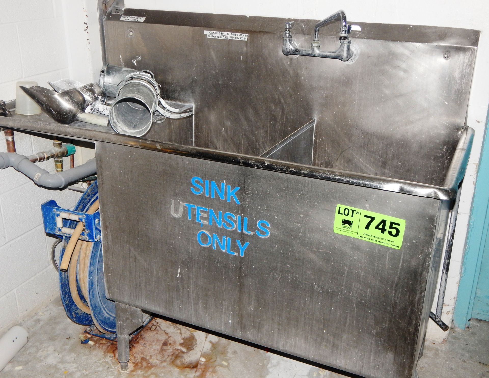 STAINLESS STEEL SINK (CI)