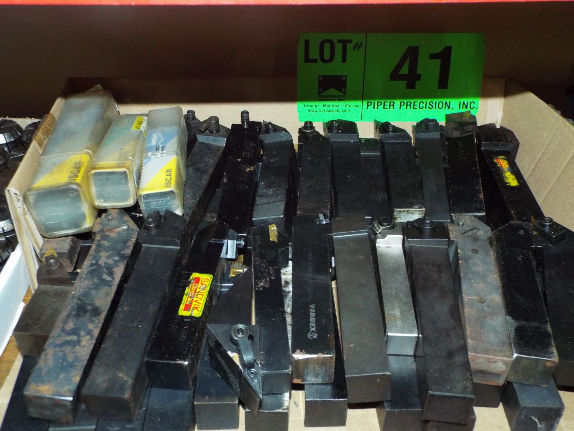 LOT/ CARBIDE INSERT LATHE TOOLS