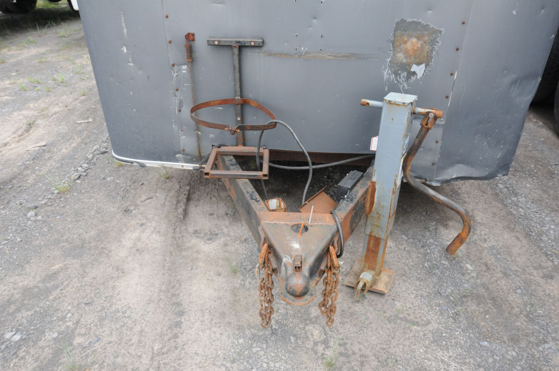 HAULMARK TANDEM AXLE ENCLOSED UTILITY TRAILER WITH REAR BARN DOORS, SIDE MAN DOOR, S/N VIN N/A ( - Image 2 of 7