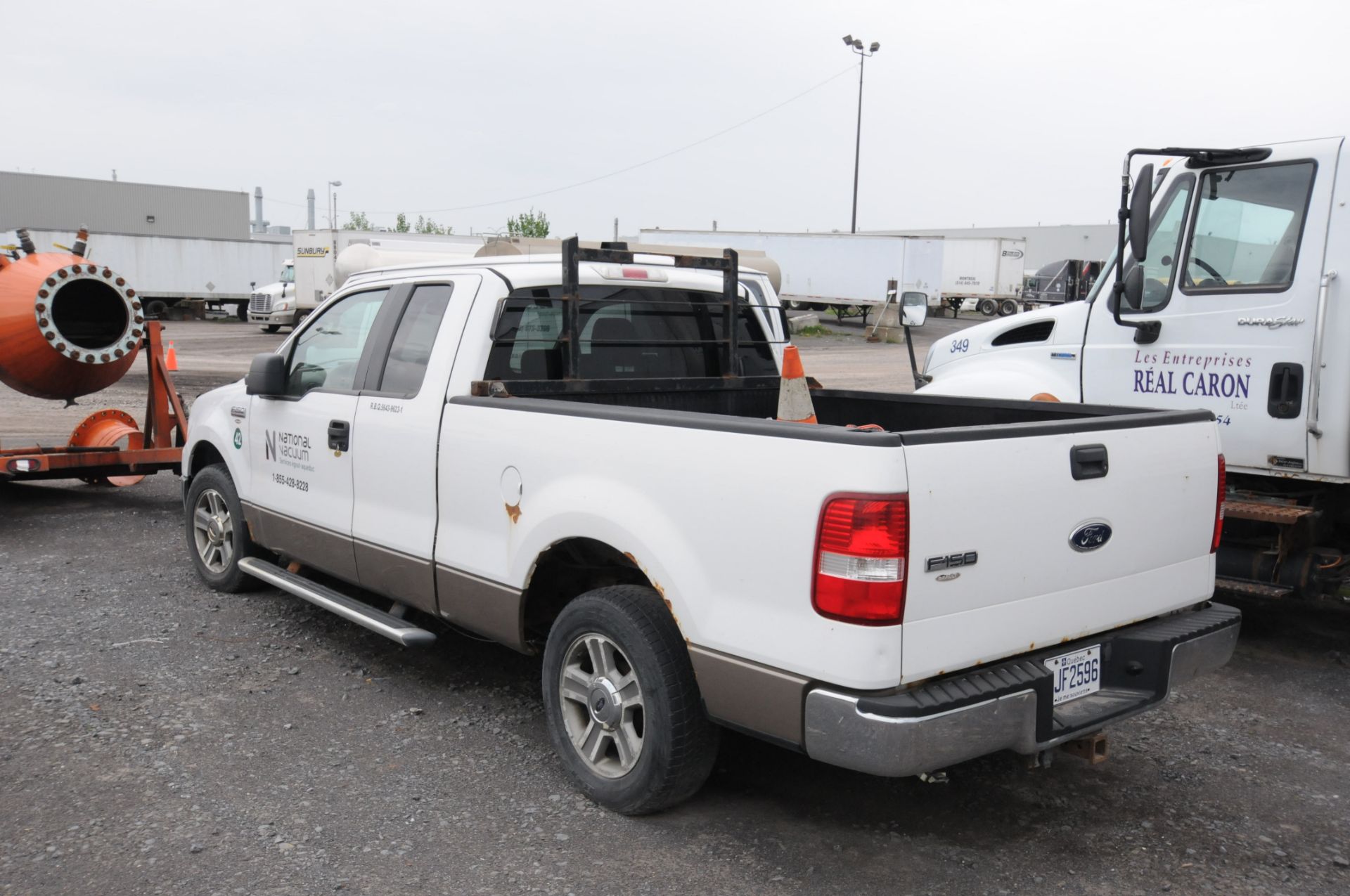 FORD (2005) F150 XLT EXTENDED CAB PICKUP TRUCK WITH 5.4 LITER V8 GAS ENGINE, RWD, AUTO, - Image 4 of 10