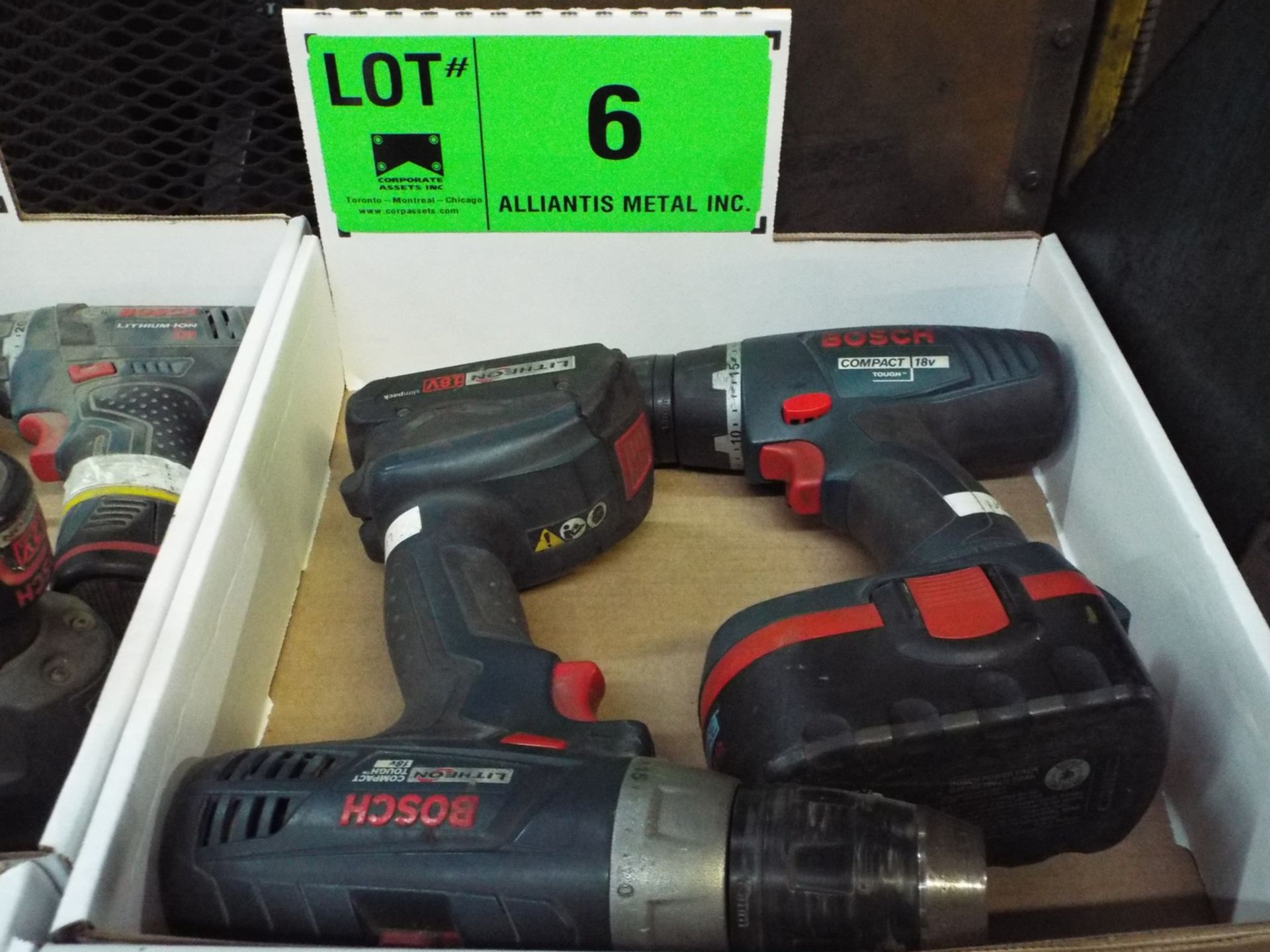 LOT/ BOSCH 18V CORDLESS DRILLS