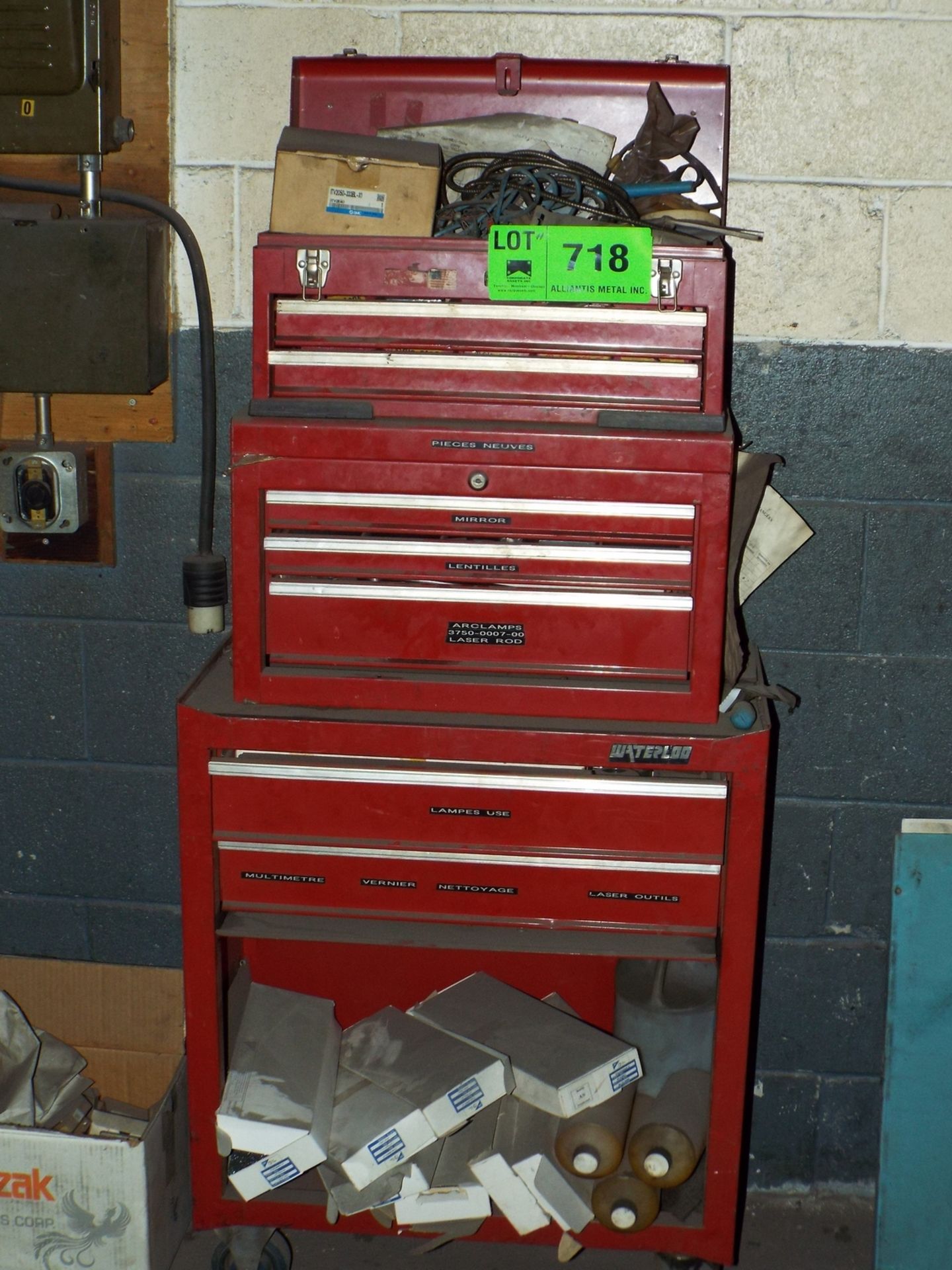 LOT/ ROLLING TOOL CHEST WITH CONTENTS