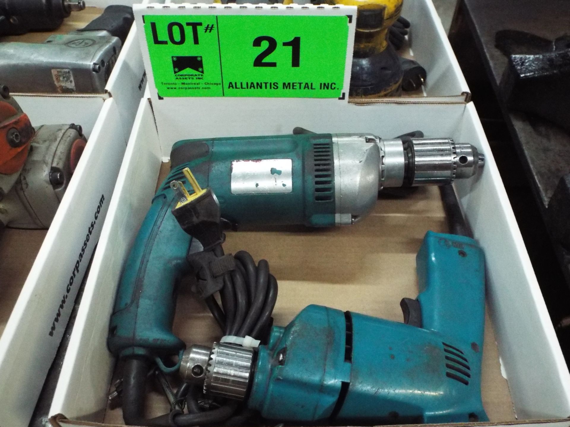 LOT/ MAKITA ELECTRIC DRILLS