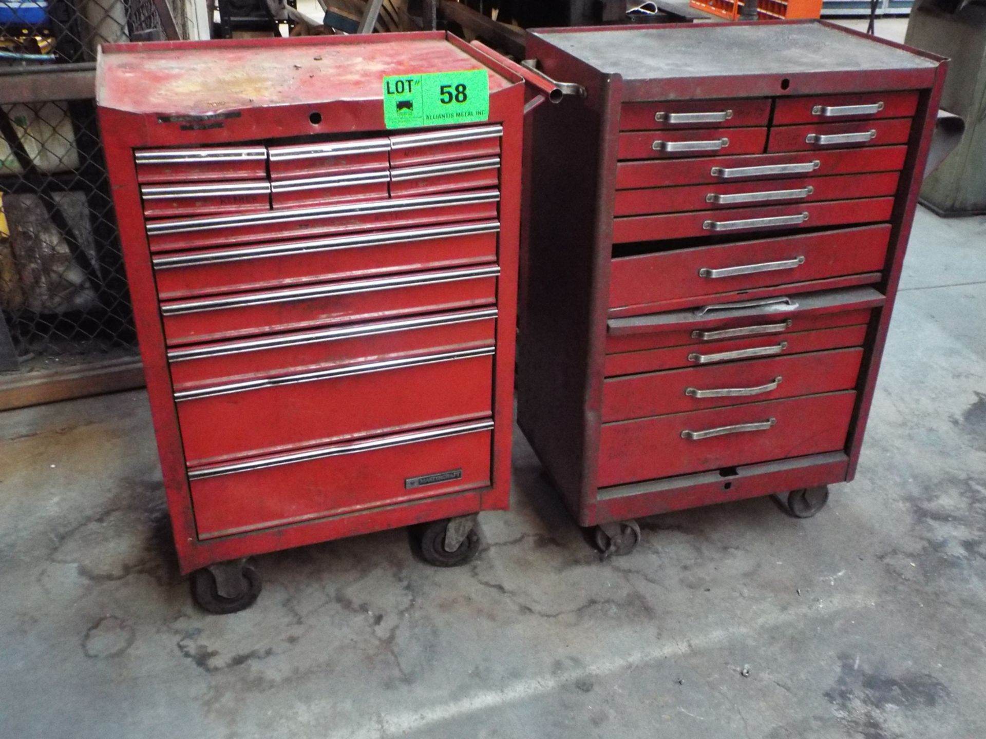 LOT/ ROLLING TOOL CHESTS