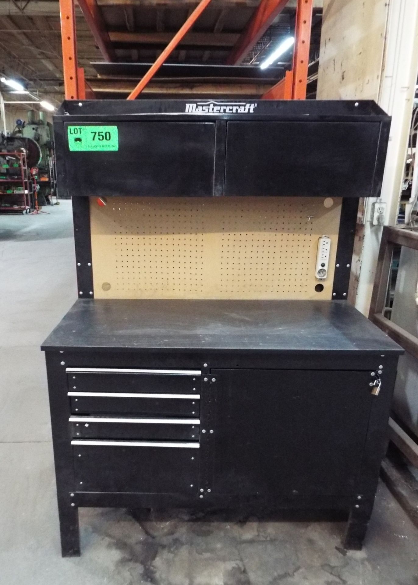 MASTERCRAFT WORK BENCH