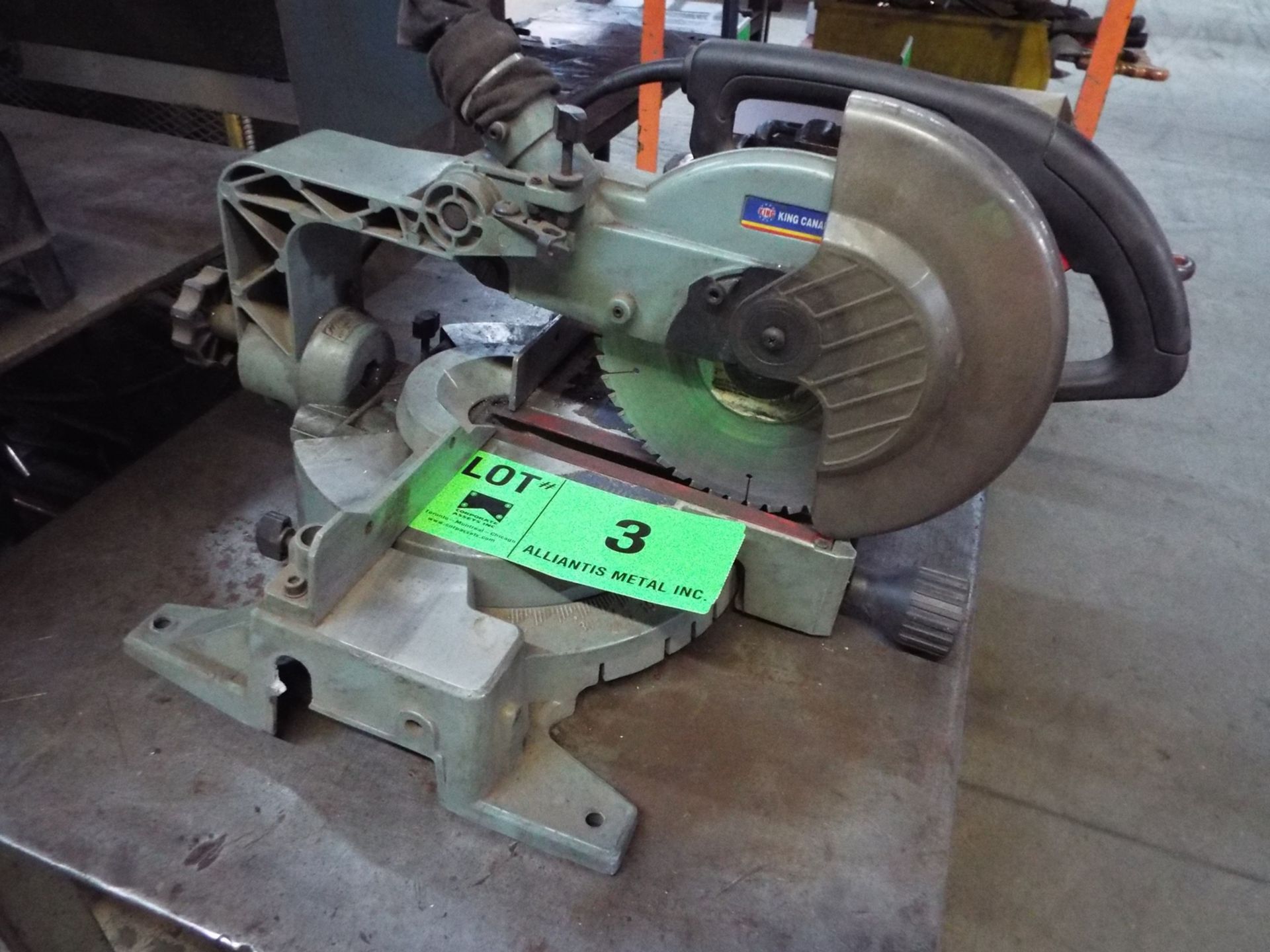 KING CANADA 8 1/4" SLIDING COMPOUND MITRE SAW