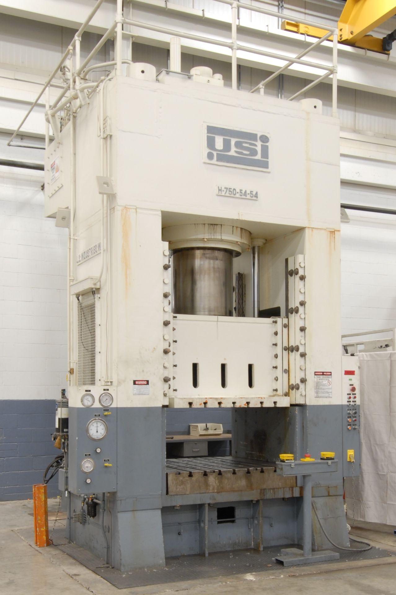 USI H-750-54-54 750 TON STRAIGHT SIDE HYDRAULIC PRESS WITH 54" X 54" T-SLOT TABLE, 5 SLIDES PER/