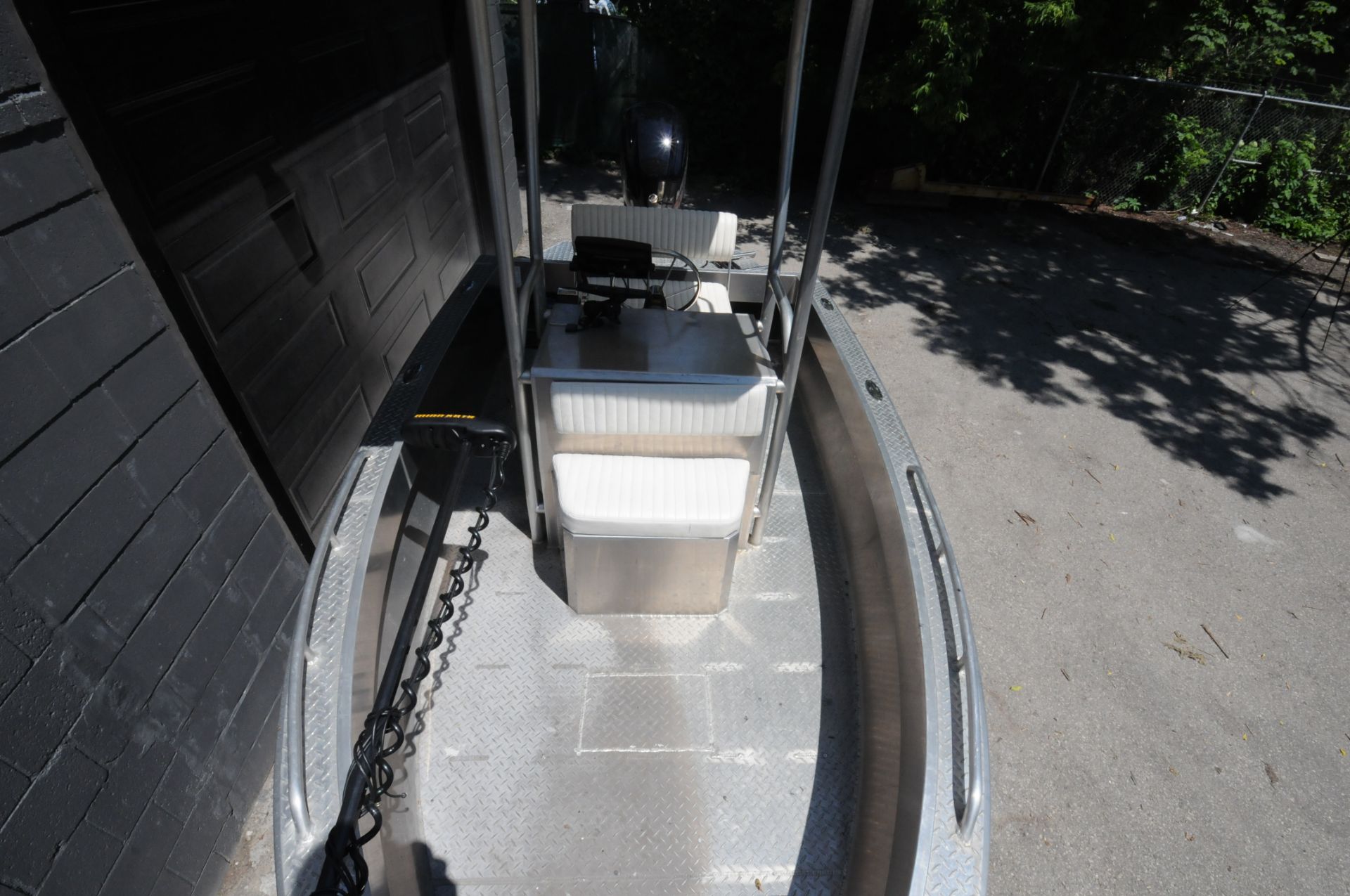 BAYVIEW BOATS (2013) PROFISHER 16 CENTER CONSOLE ALUMINUM FISHING BOAT ALL WELDED CONSTRUCTION - Image 13 of 21
