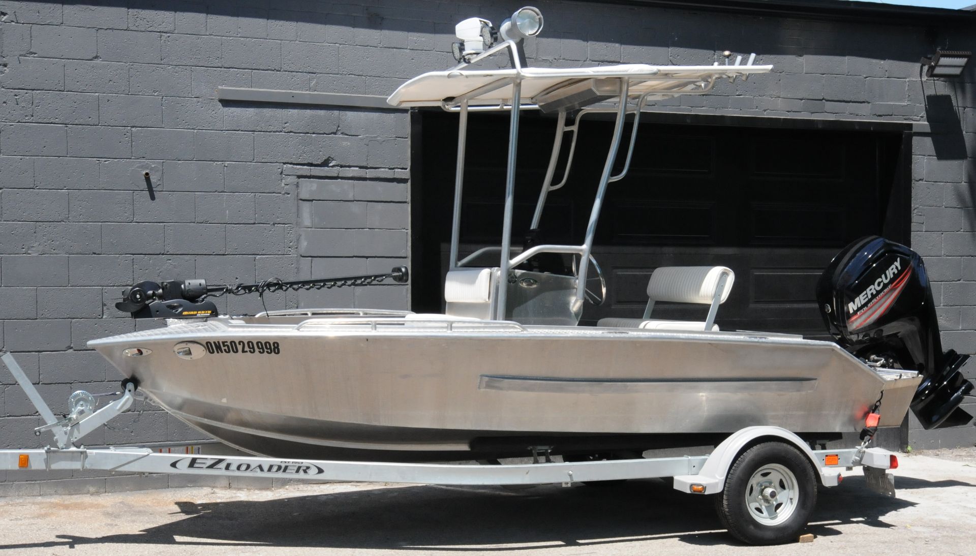 BAYVIEW BOATS (2013) PROFISHER 16 CENTER CONSOLE ALUMINUM FISHING BOAT ALL WELDED CONSTRUCTION