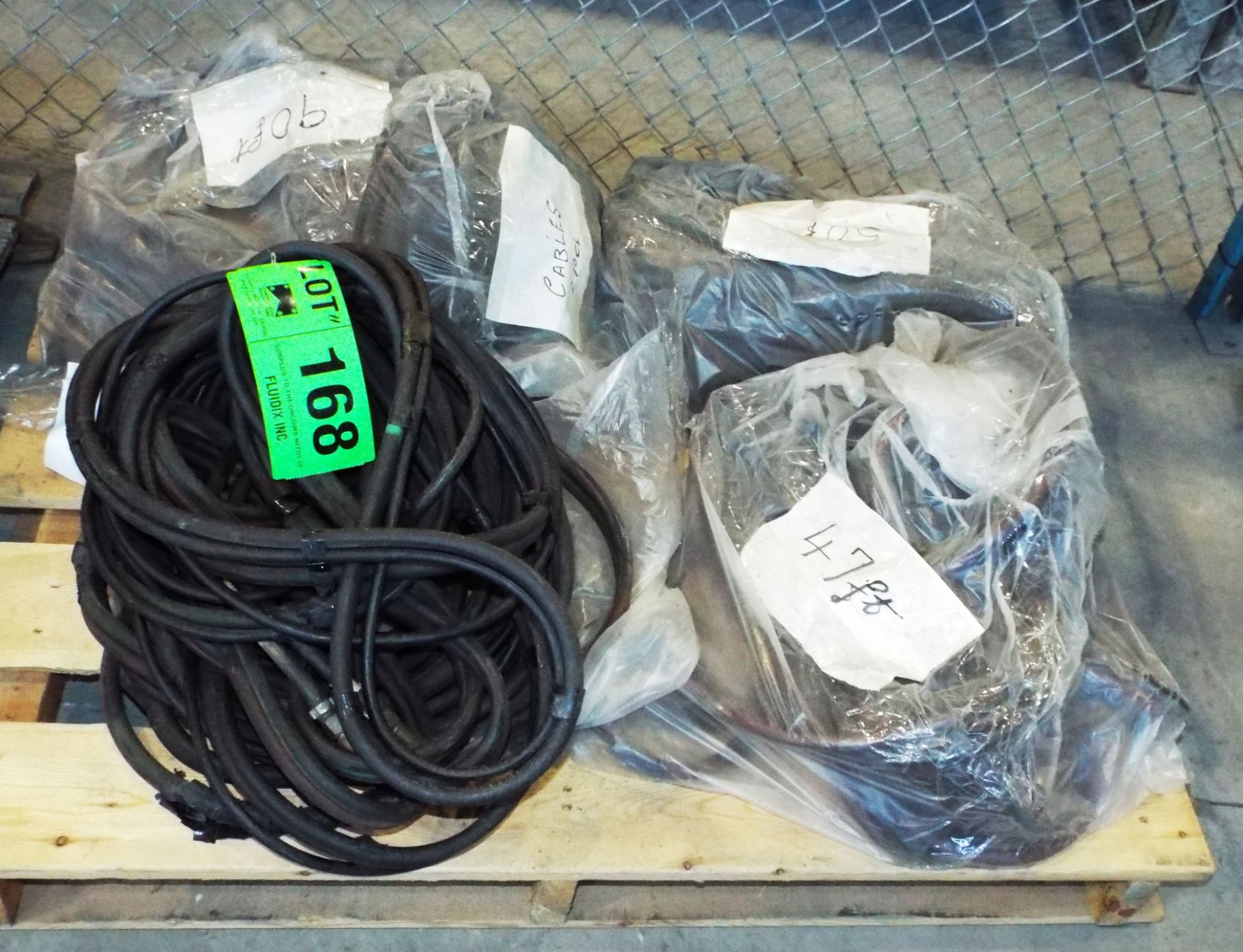 LOT/ WELDING CABLES AND HOSES