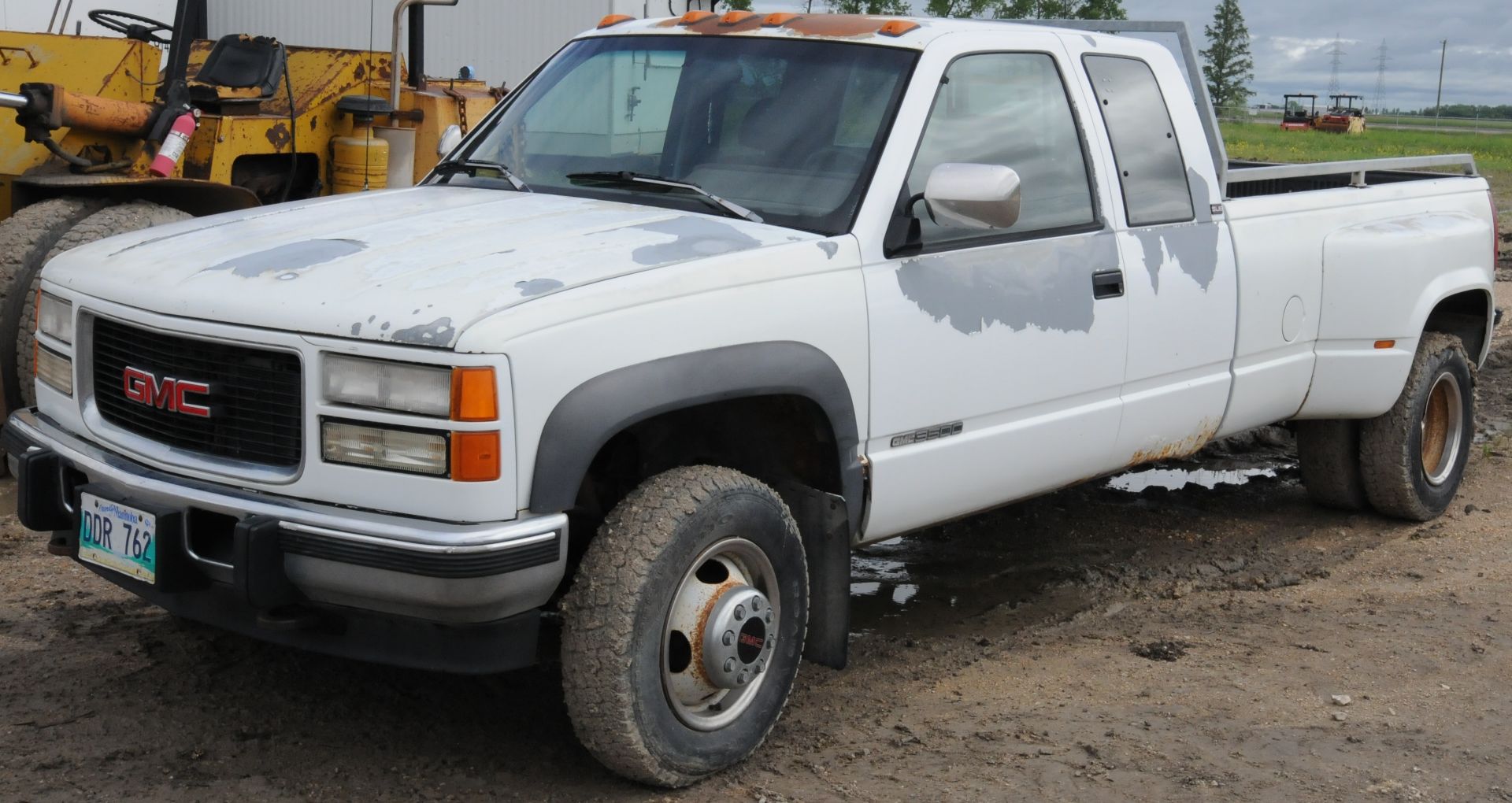 GMC (1994) SIERRA K3500 SLE EXTENDED CAB PICKUP TRUCK WITH 6.5L TURBODIESEL ENGINE, 4 SPEED MANUAL
